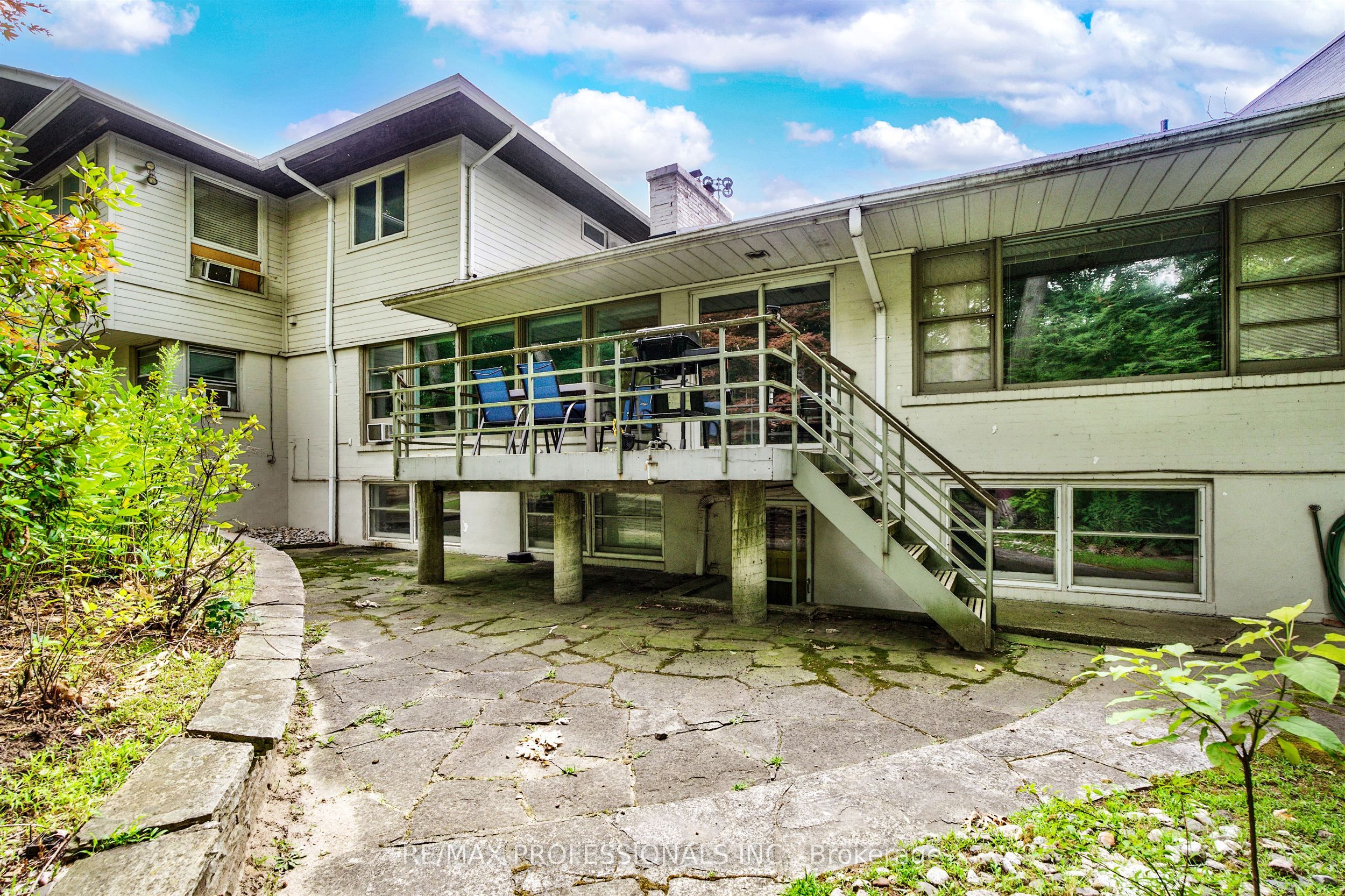 89 Valecrest Drive Property Photo 31
