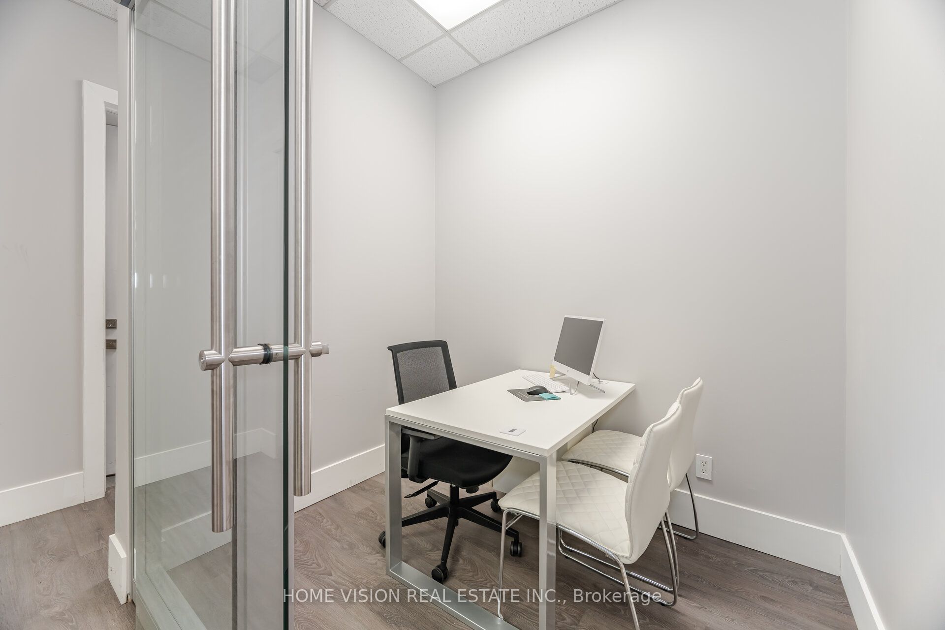 315 Traders Boulevard E 11 Property Photo 20