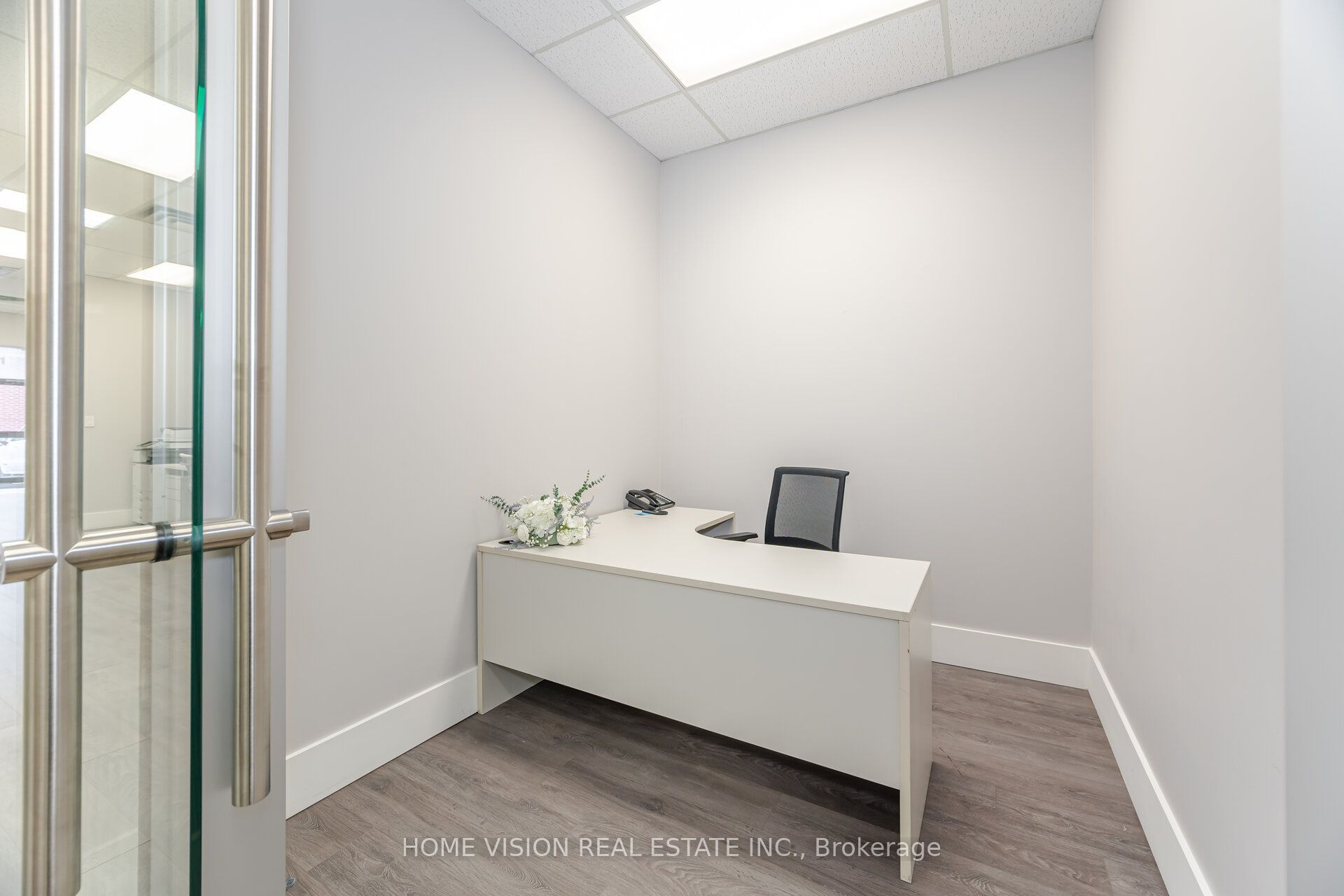 315 Traders Boulevard E 11 Property Photo 21