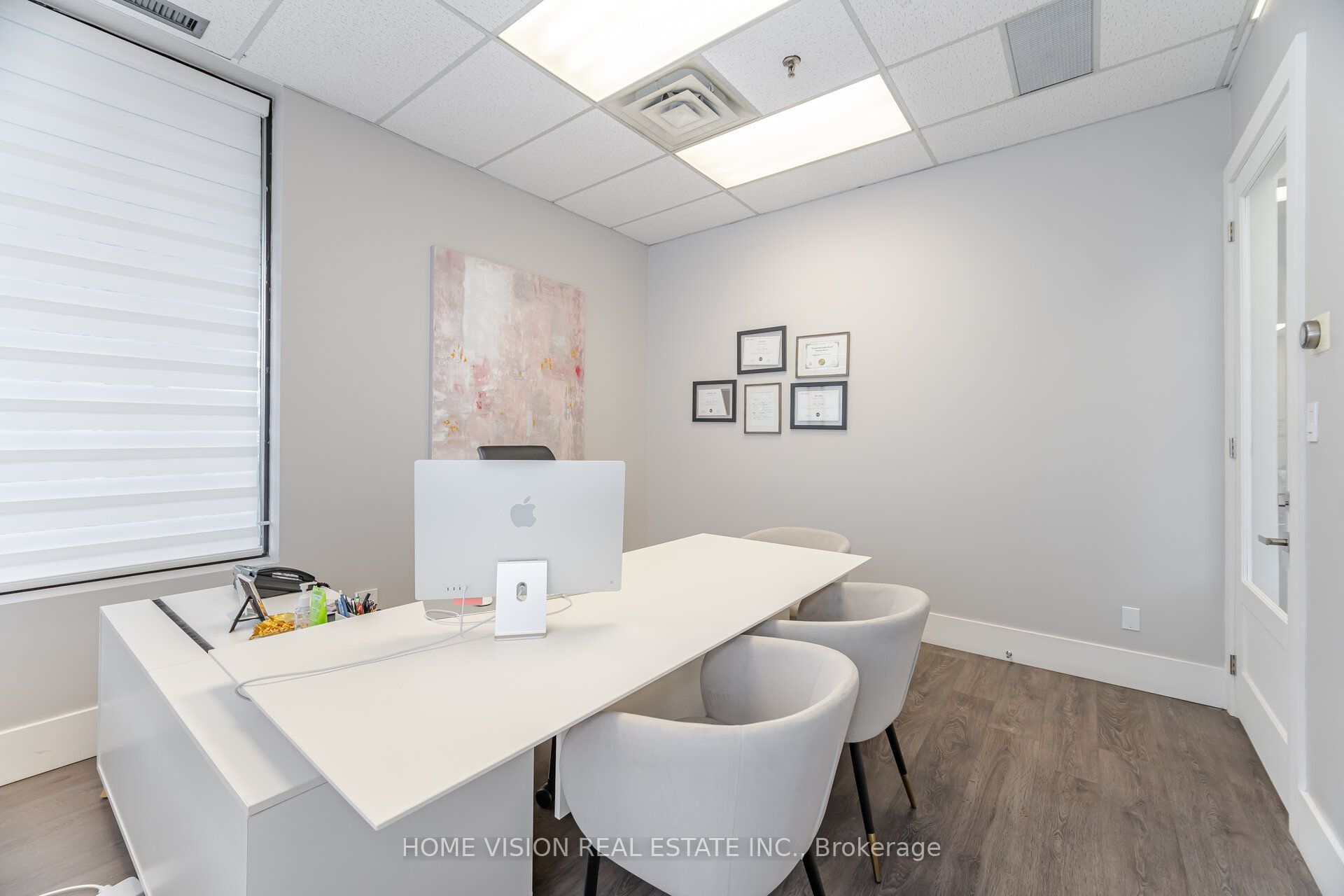 315 Traders Boulevard E 11 Property Photo 25