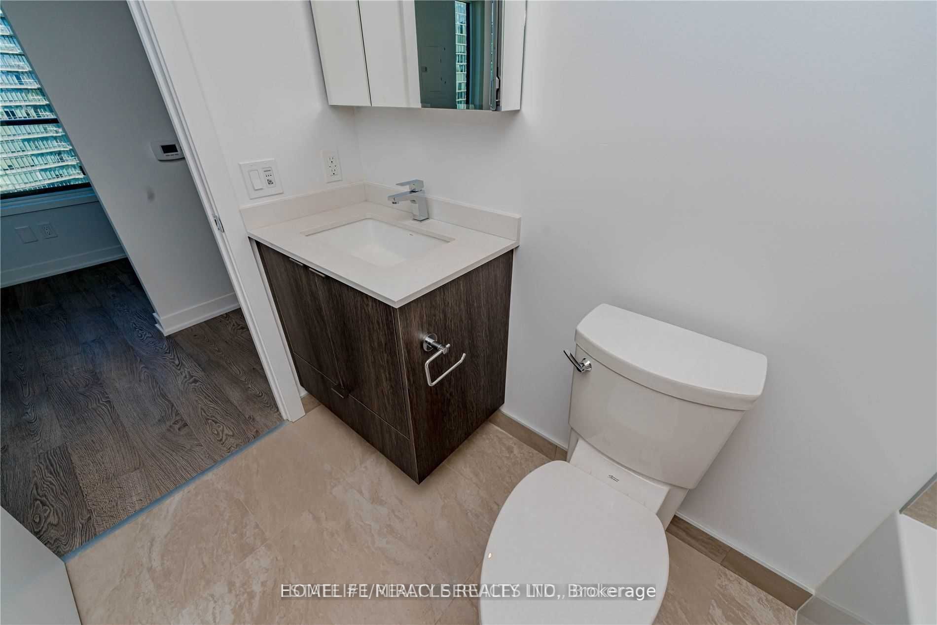 1928 Lakeshore Boulevard W Property Photo 26