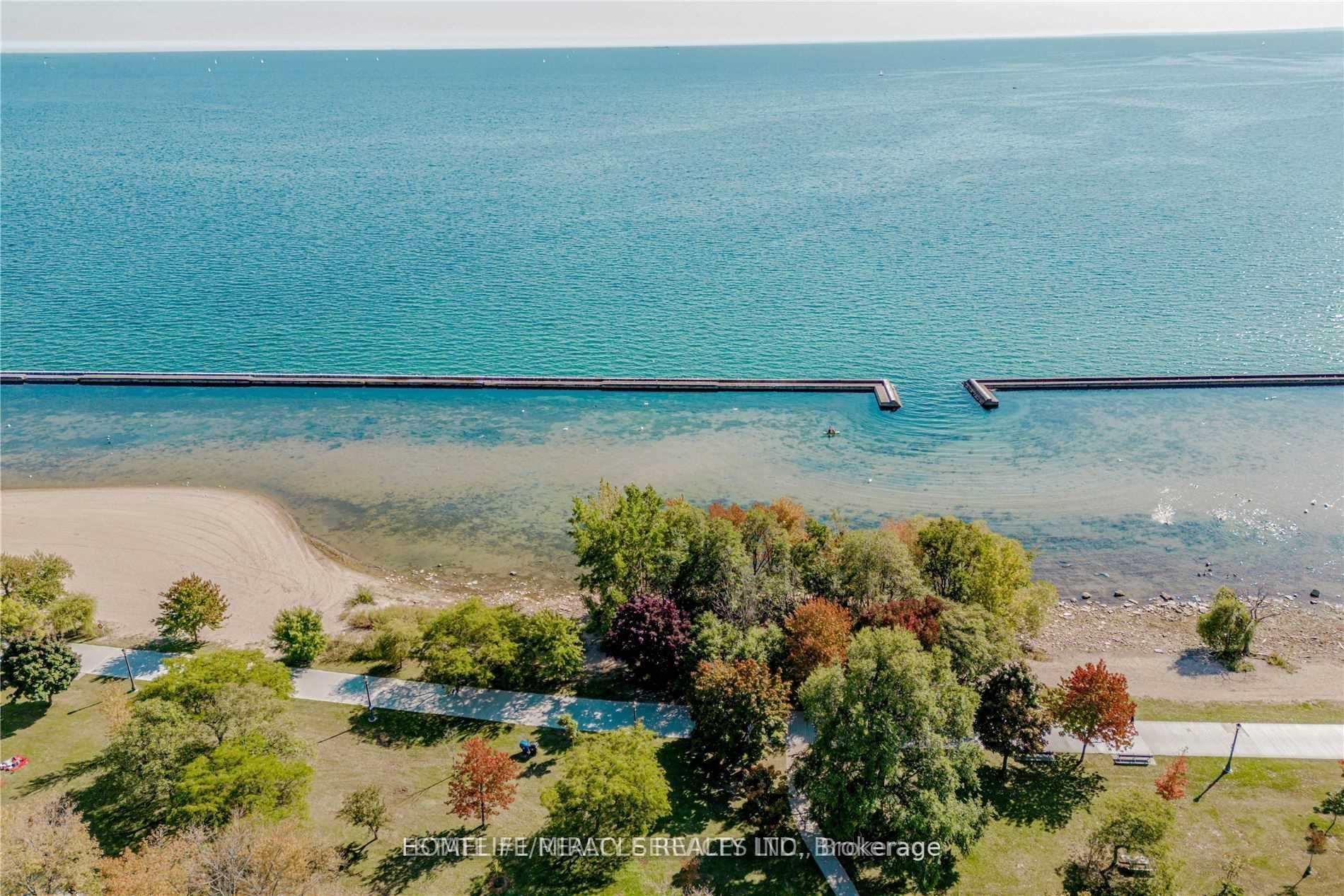 1928 Lakeshore Boulevard W Property Photo 34