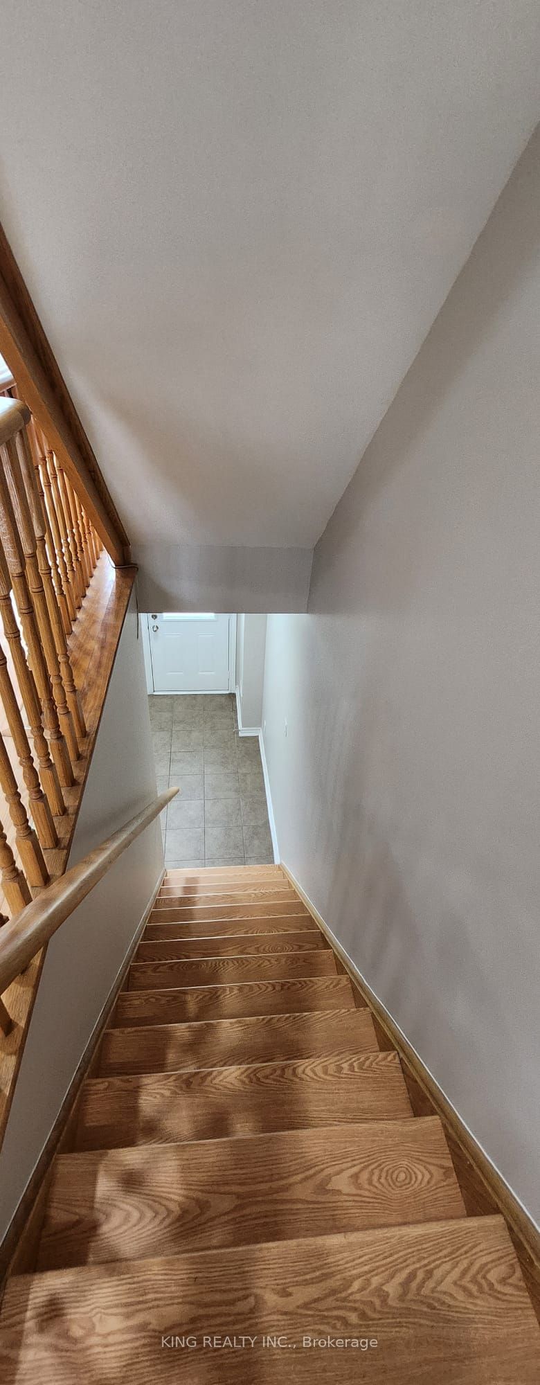 86 Magdalene Crescent S Property Photo 6
