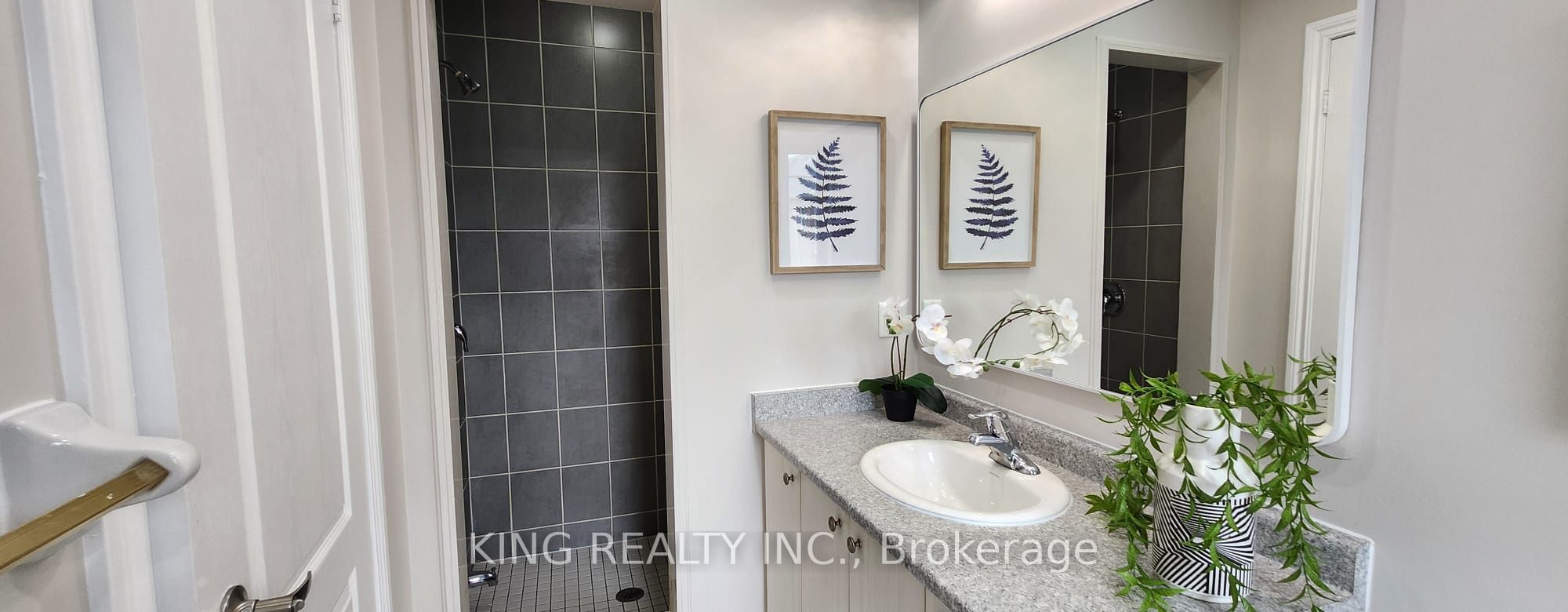 86 Magdalene Crescent S Property Photo 28