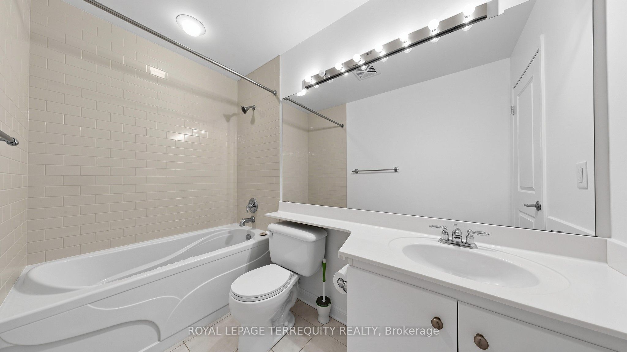 15 Windermere Avenue 2205 Property Photo 11