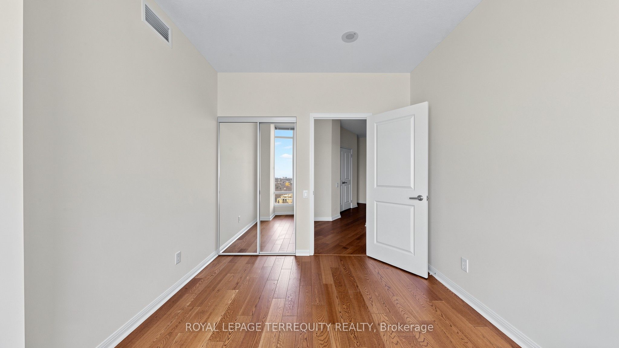 15 Windermere Avenue 2205 Property Photo 23