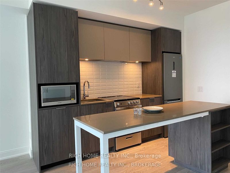 70 Annie Craig Drive 1506 Property Photo 8