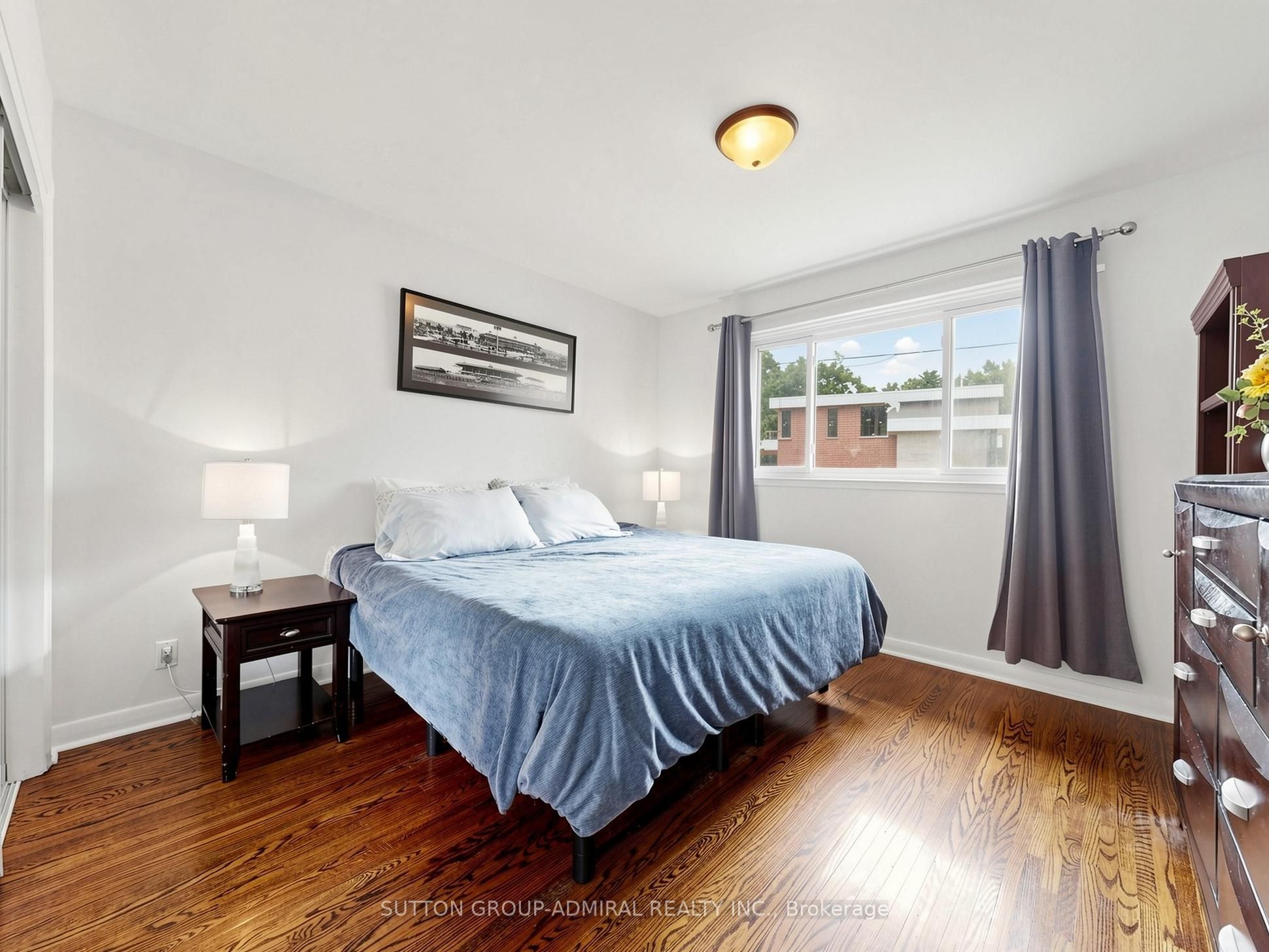 1864 Hindhead Road Property Photo 17