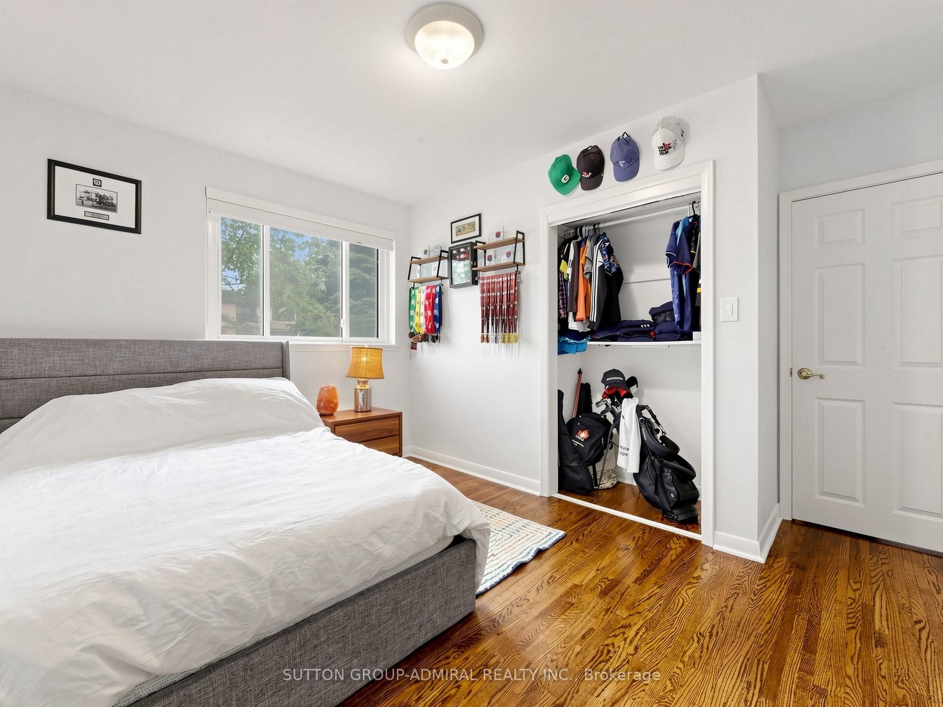 1864 Hindhead Road Property Photo 20