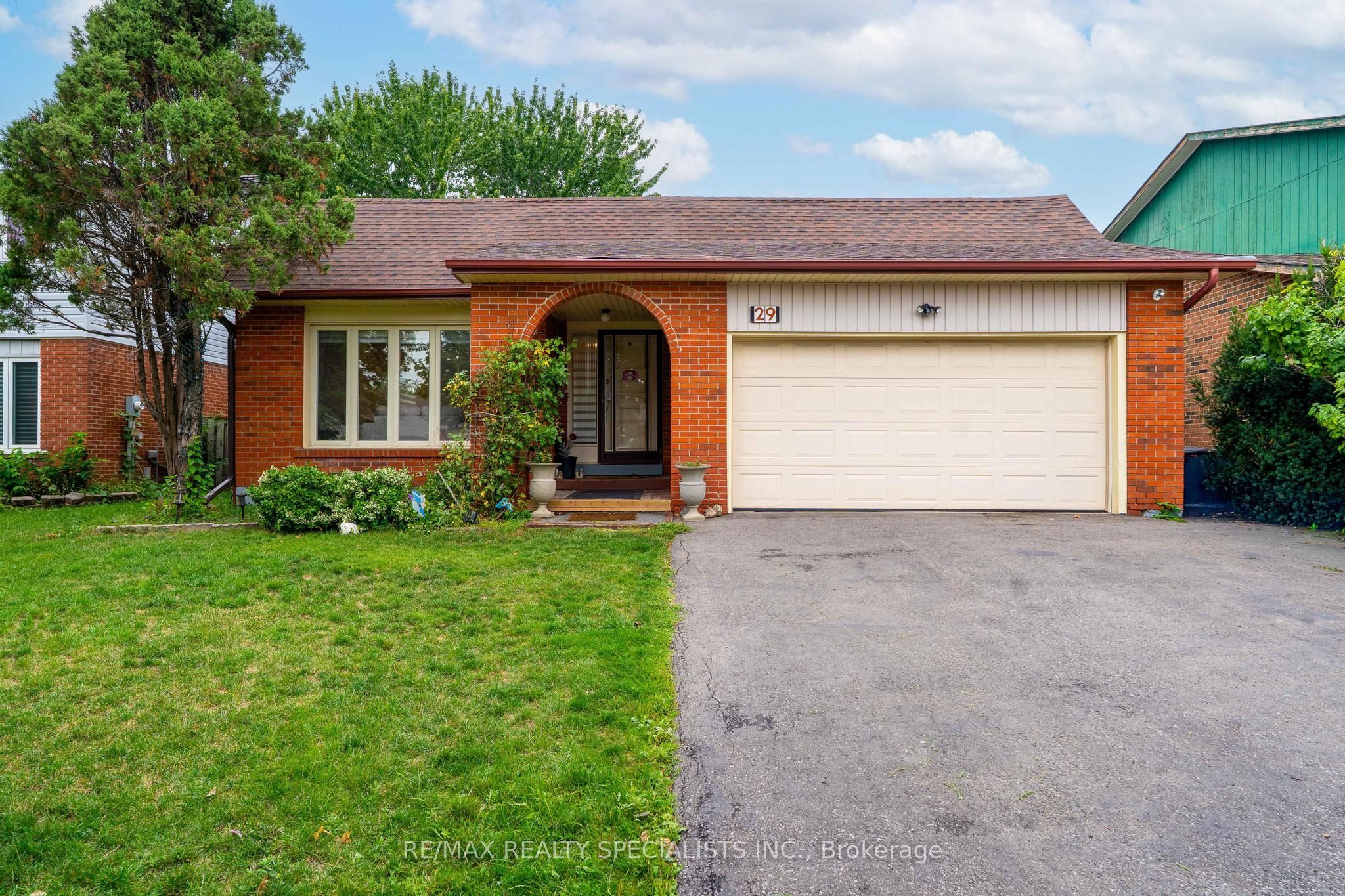 29 Blackthorn Lane Property Photo 3
