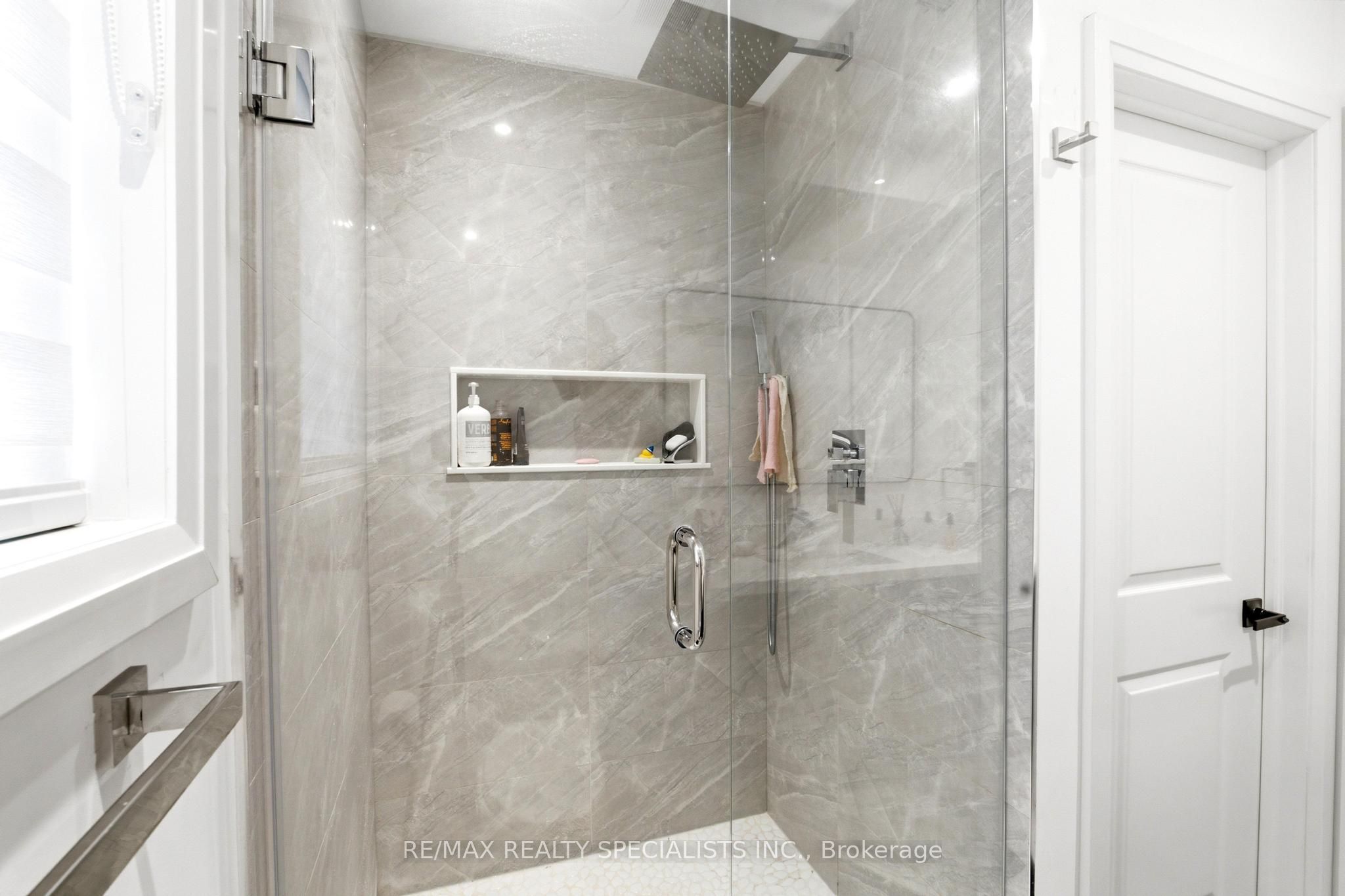 29 Blackthorn Lane Property Photo 27