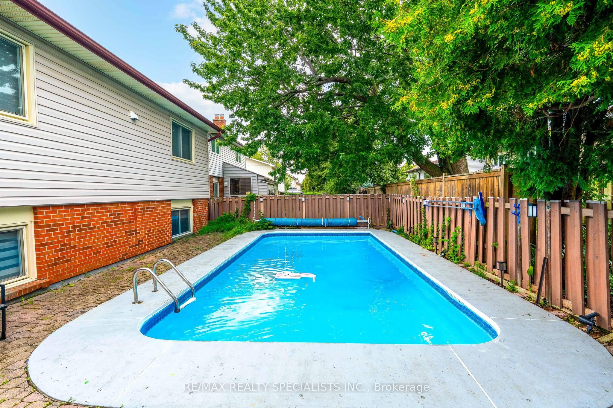29 Blackthorn Lane Property Photo 36