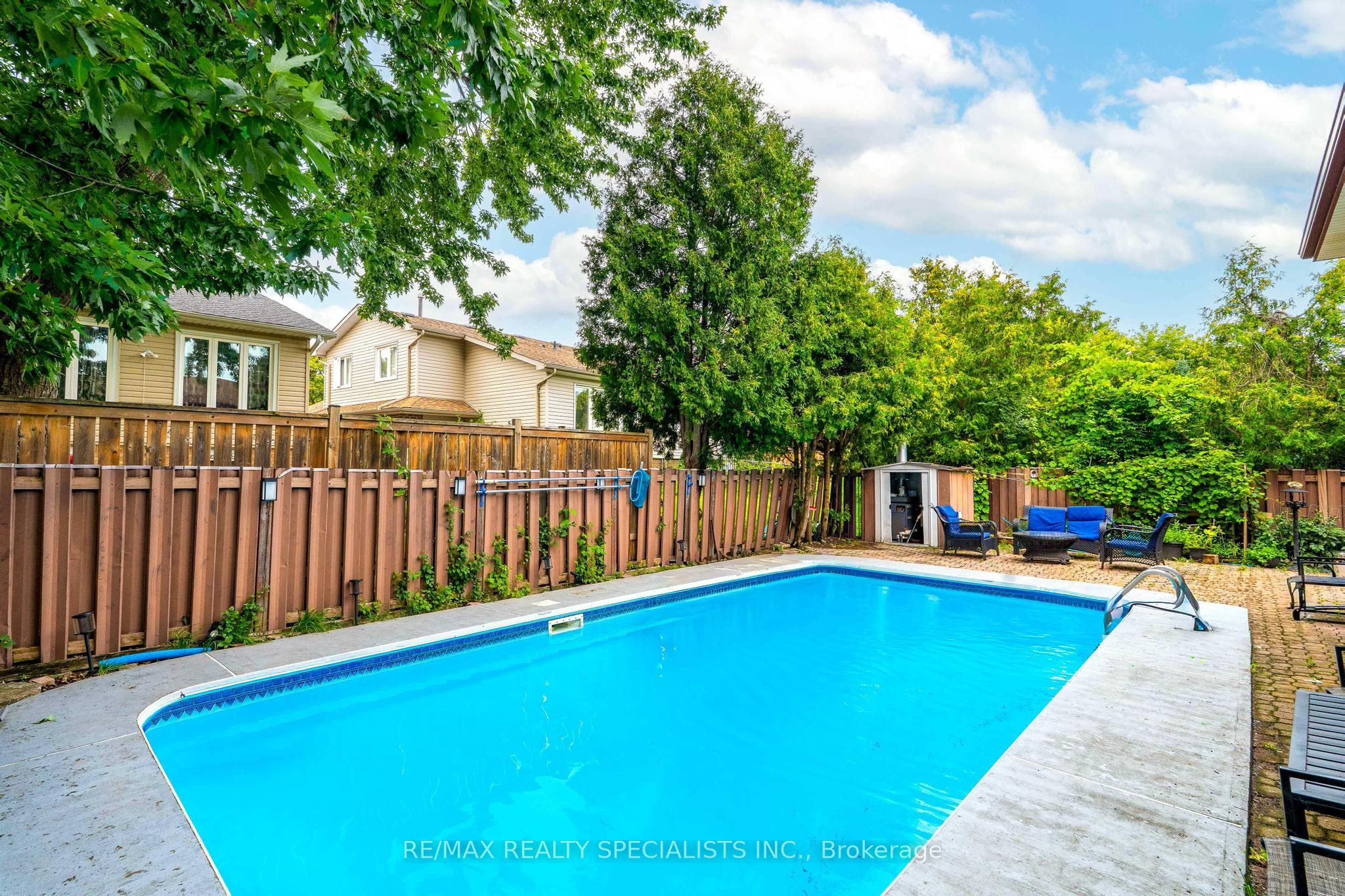 29 Blackthorn Lane Property Photo 37