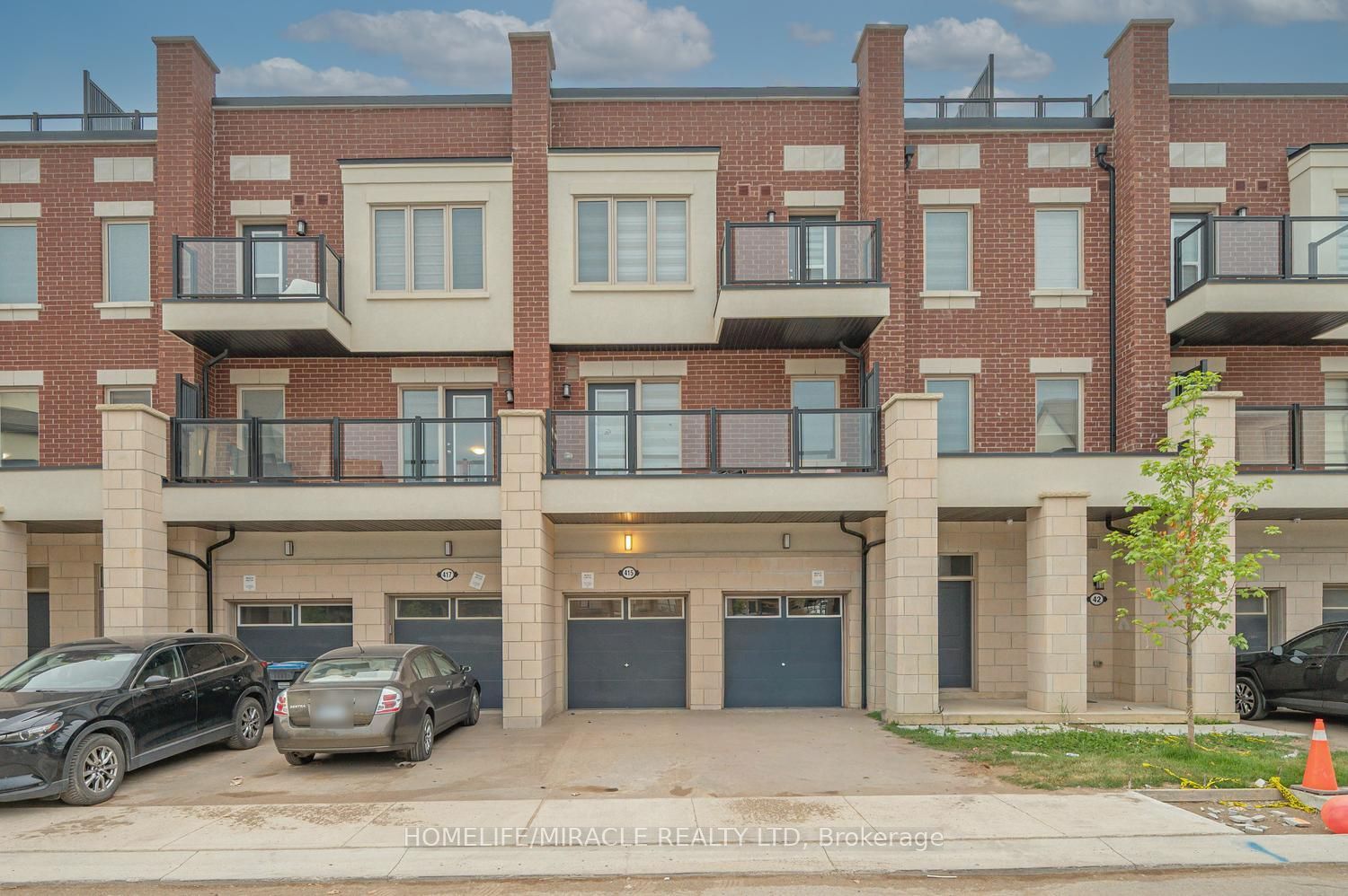 415 Dougall Avenue Property Photo 1