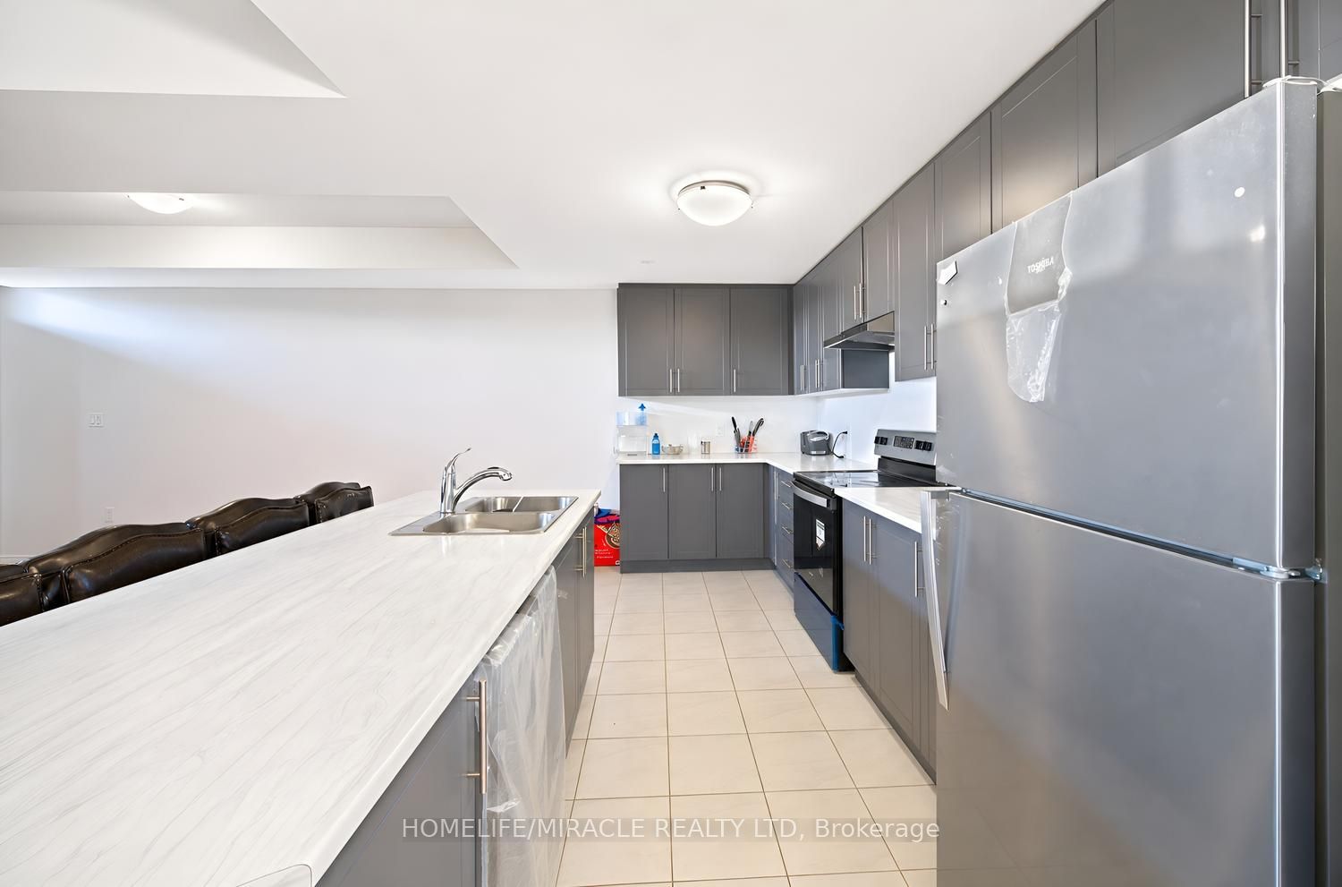 415 Dougall Avenue Property Photo 9