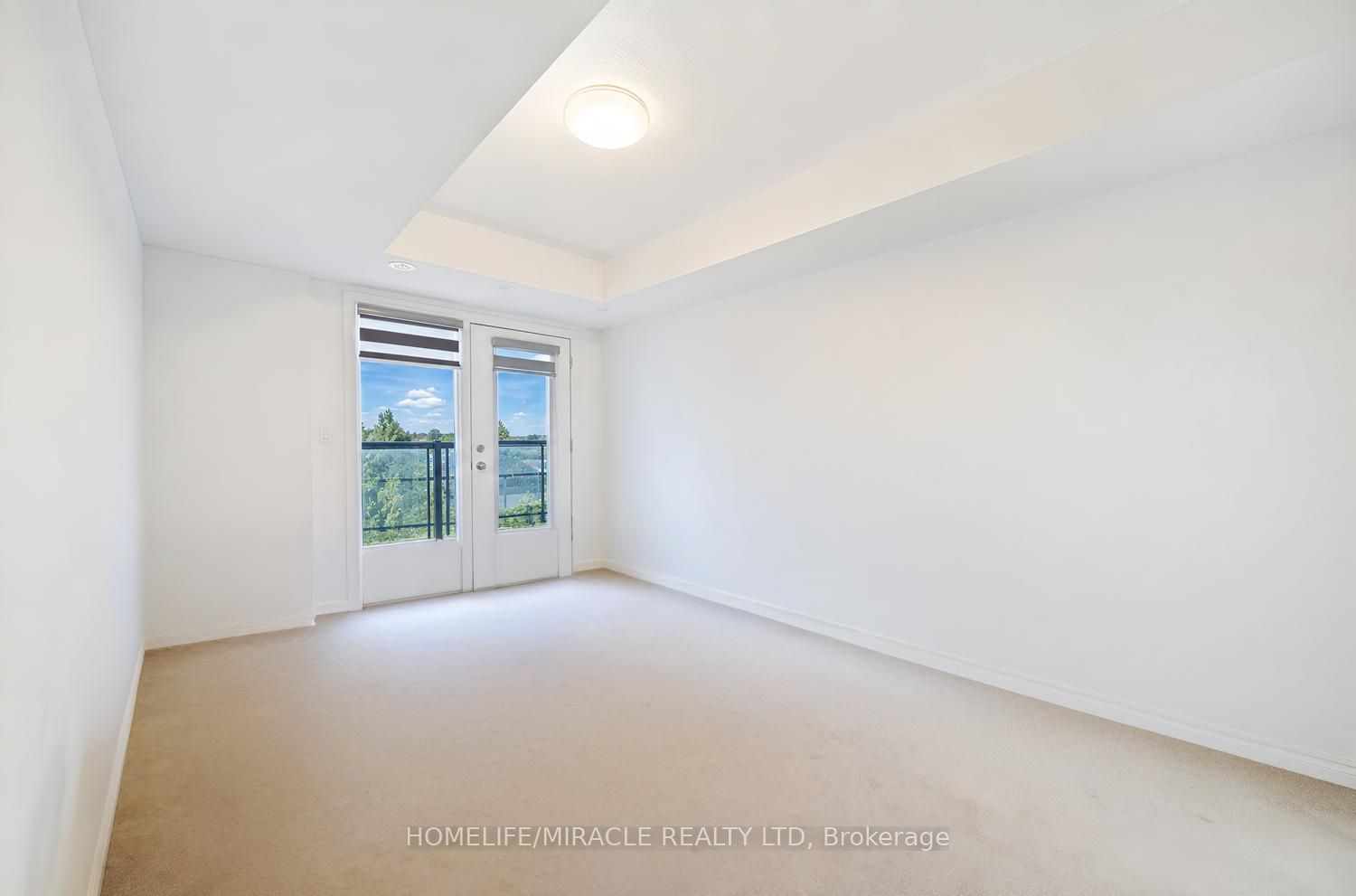415 Dougall Avenue Property Photo 14
