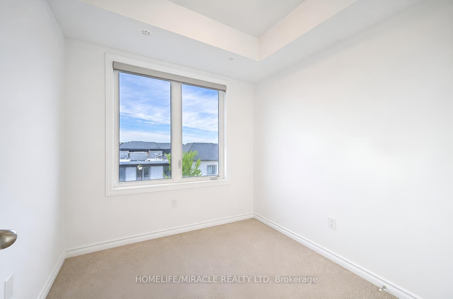 415 Dougall Avenue Property Photo 17