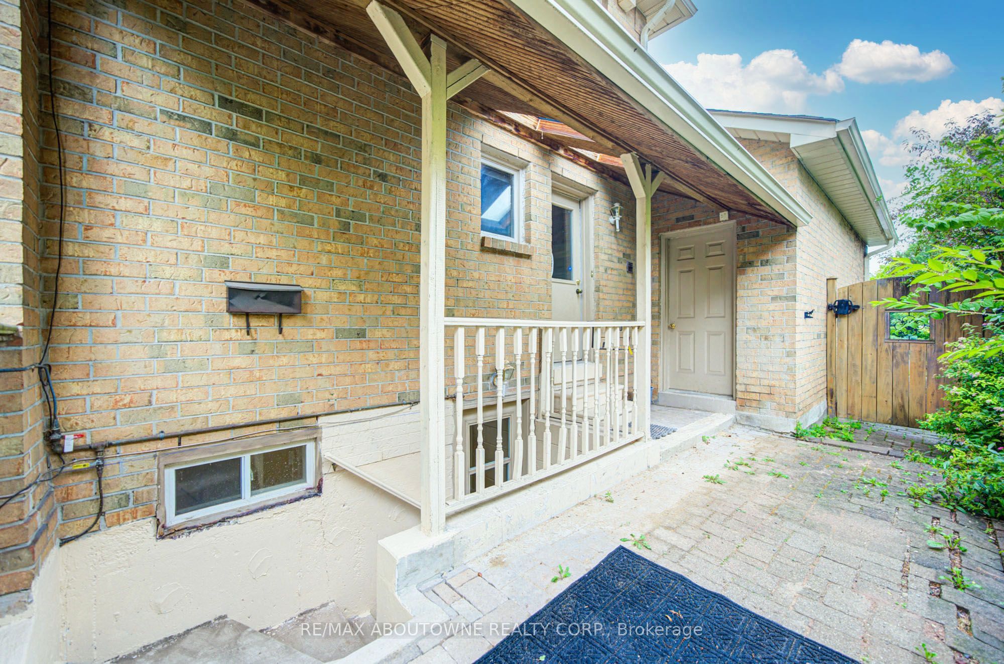 1156 Old Colony Road Lower Property Photo 3