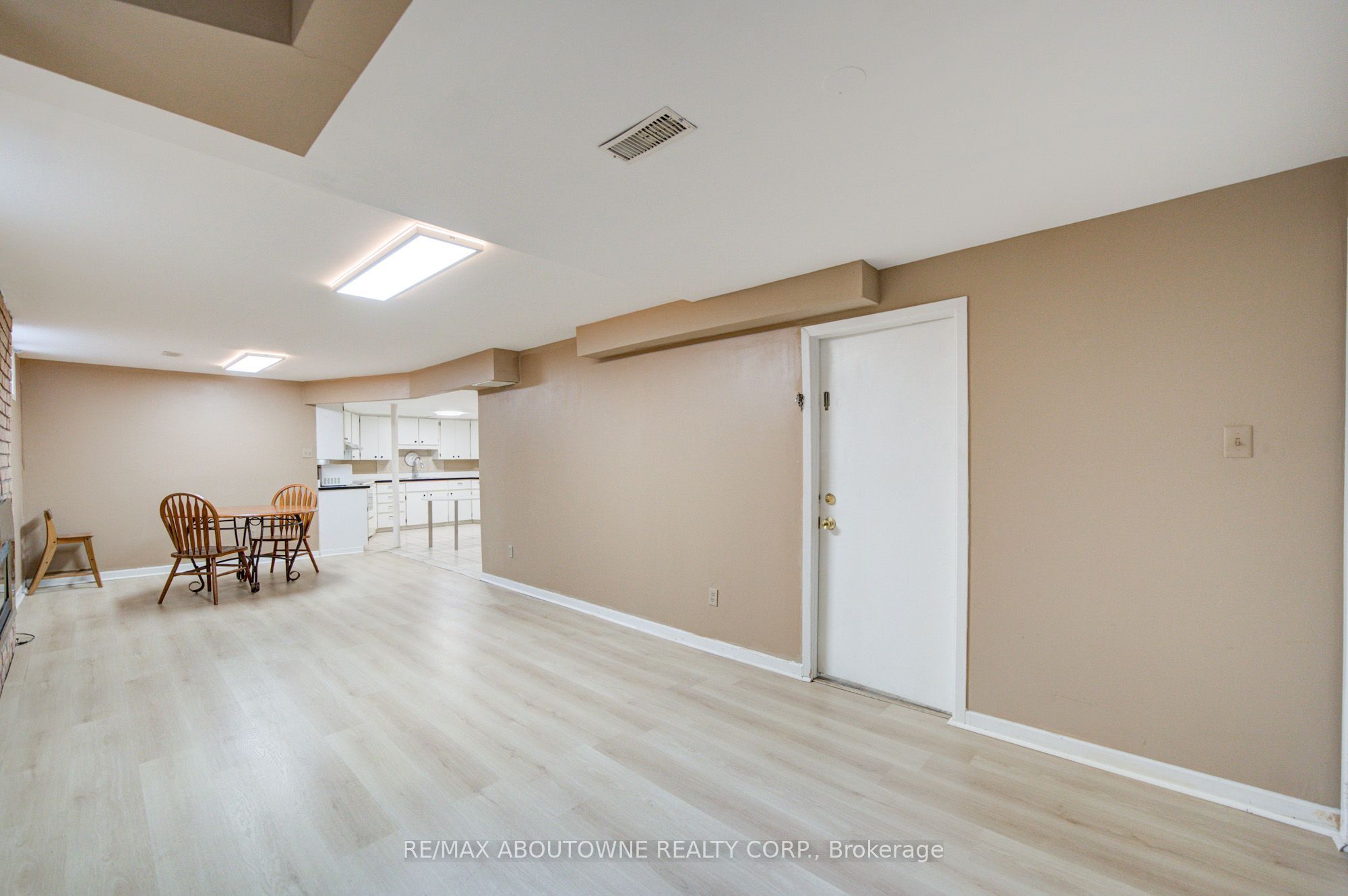 1156 Old Colony Road Lower Property Photo 5