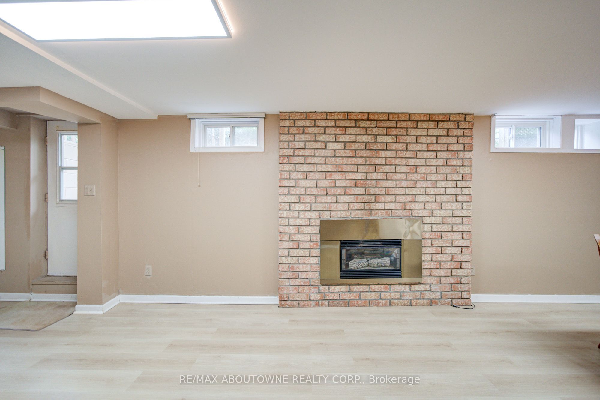1156 Old Colony Road Lower Property Photo 8