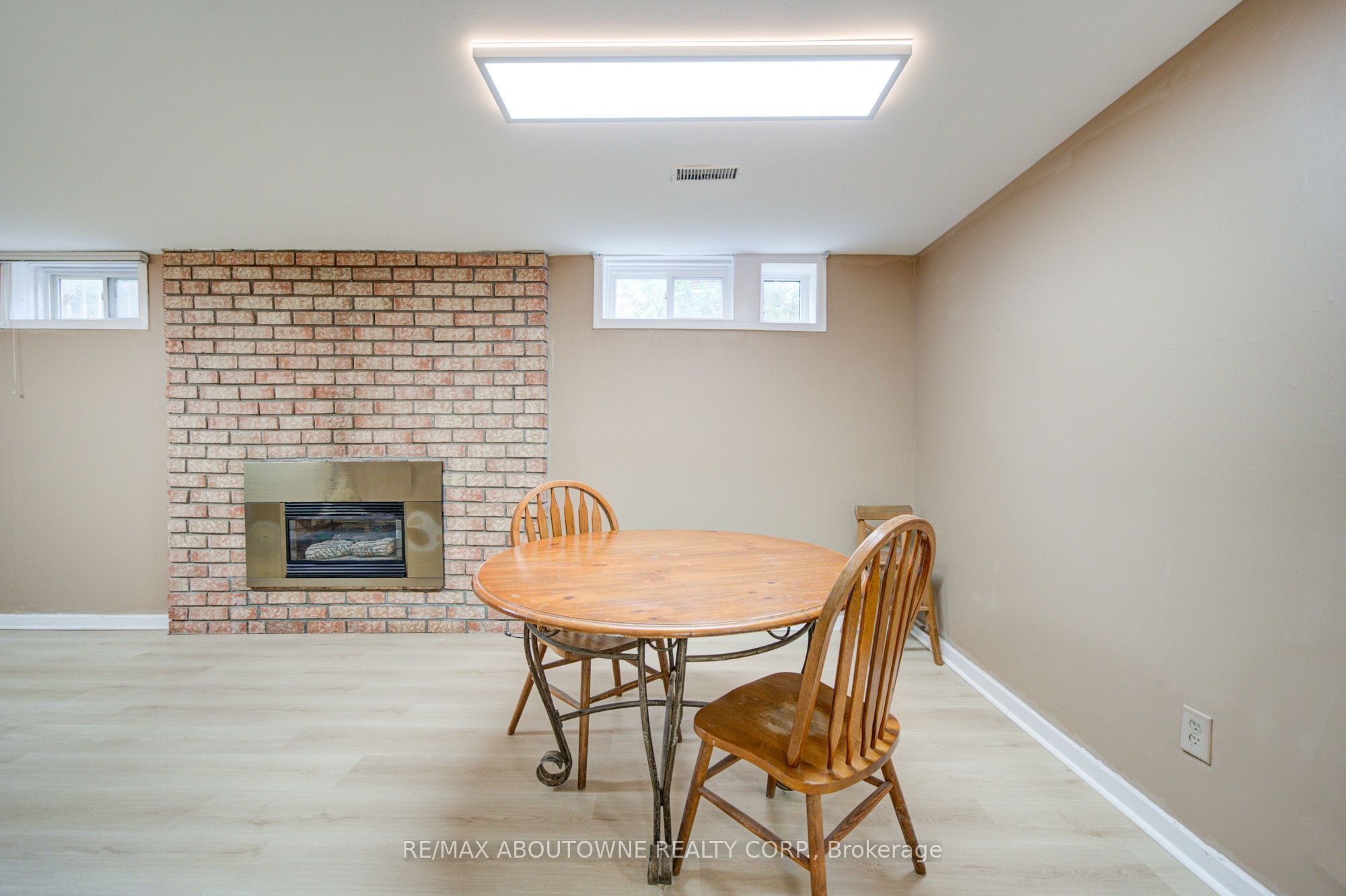 1156 Old Colony Road Lower Property Photo 13