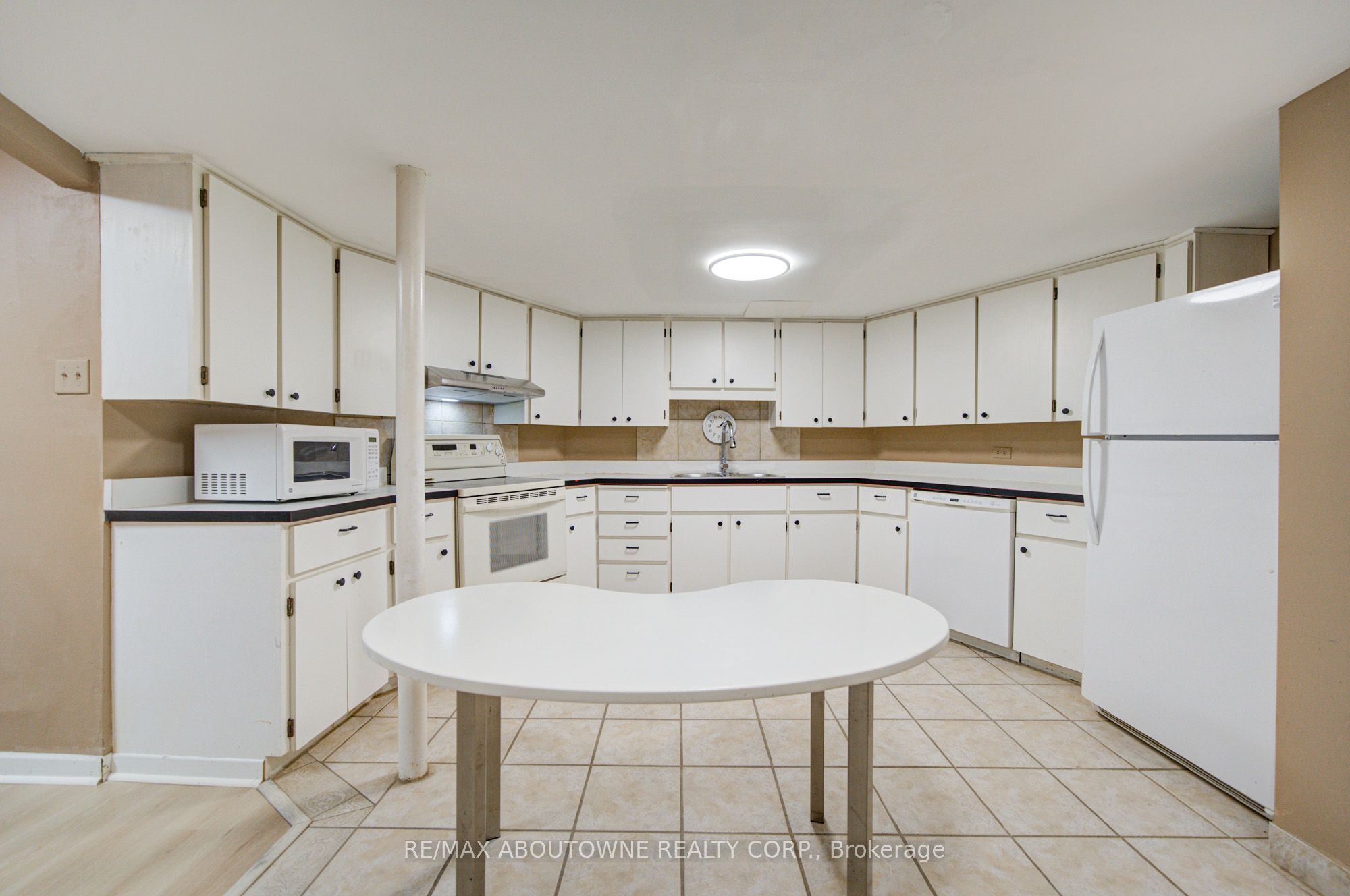 1156 Old Colony Road Lower Property Photo 16