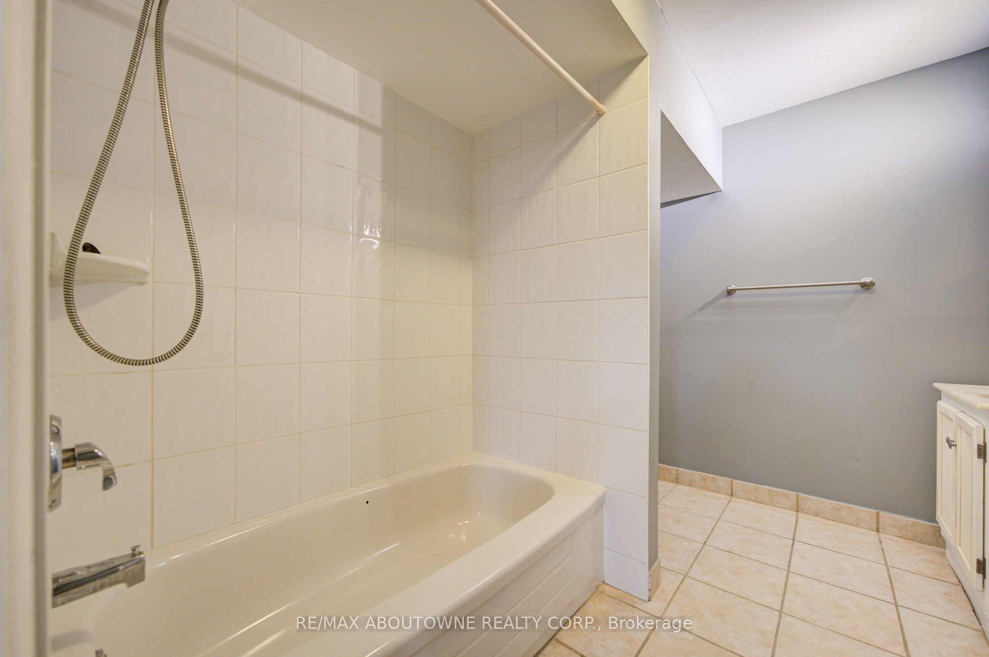 1156 Old Colony Road Lower Property Photo 33