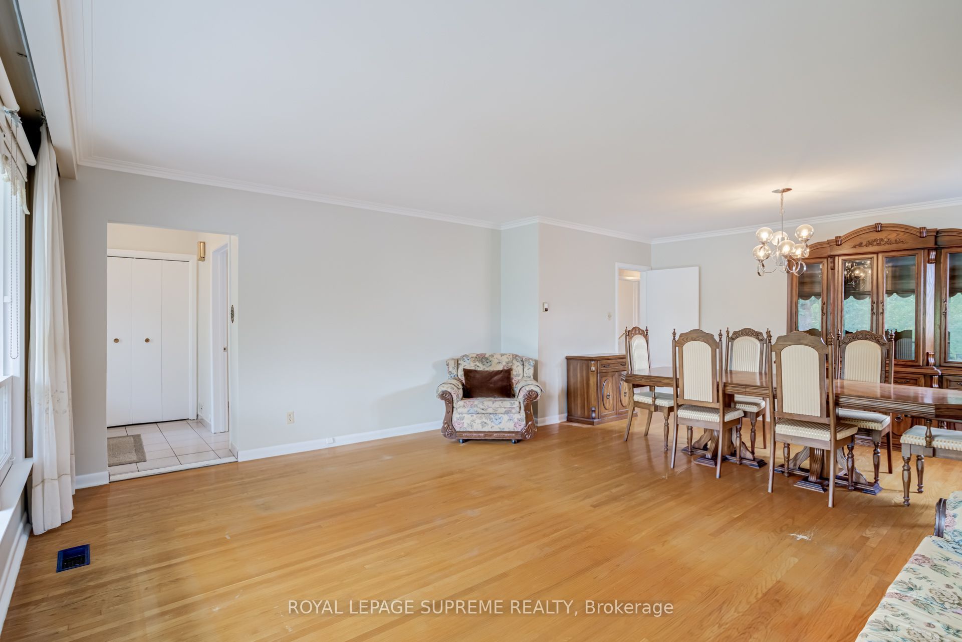 5 Paramount Court Main Property Photo 5
