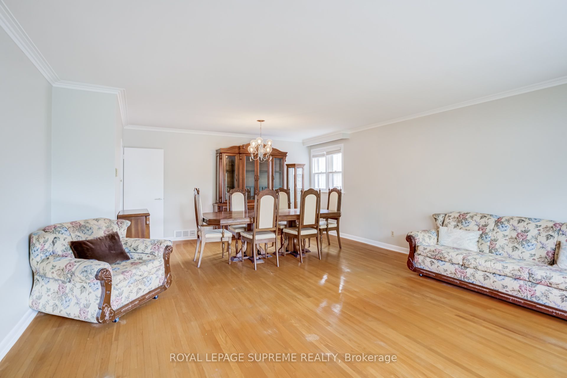 5 Paramount Court Main Property Photo 7