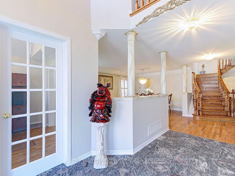 61 Woodvalley Drive Property Photo 8