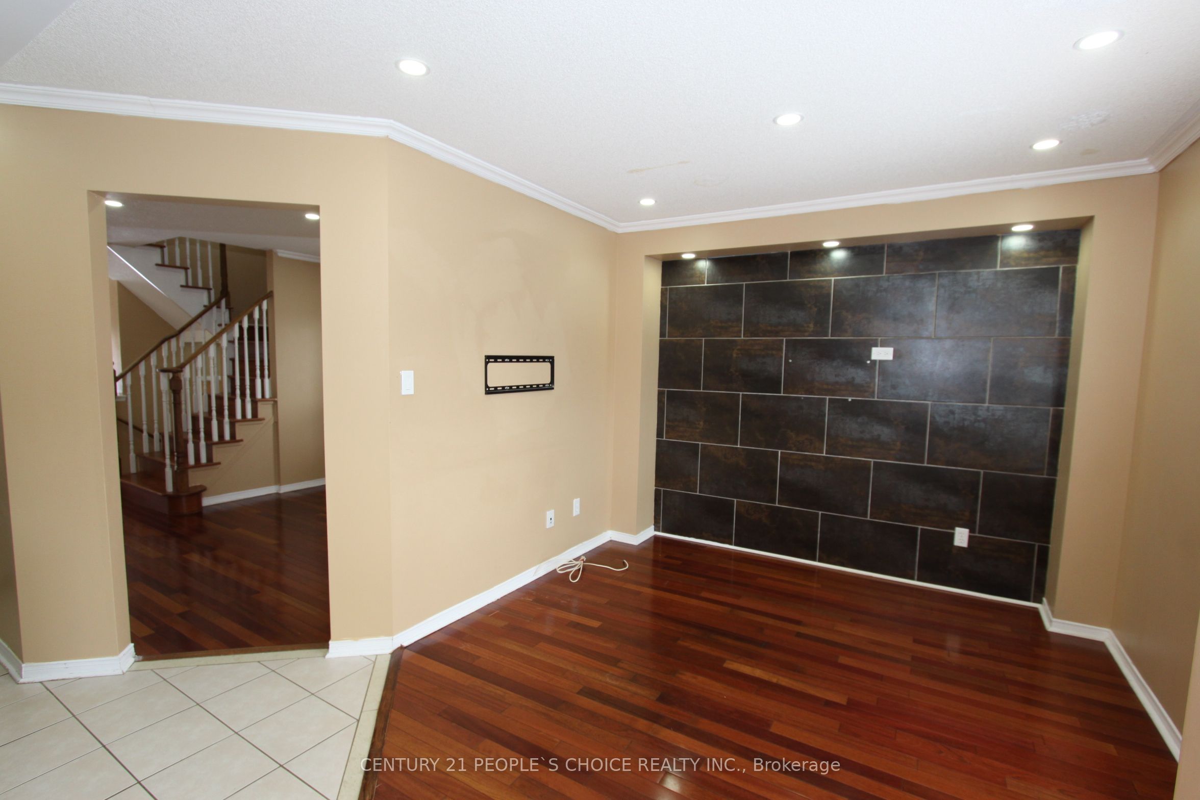 14 Thornbush Boulevard Property Photo 3