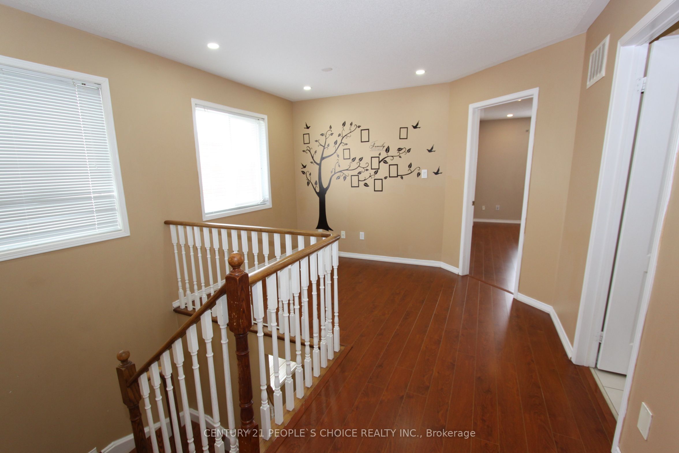 14 Thornbush Boulevard Property Photo 15