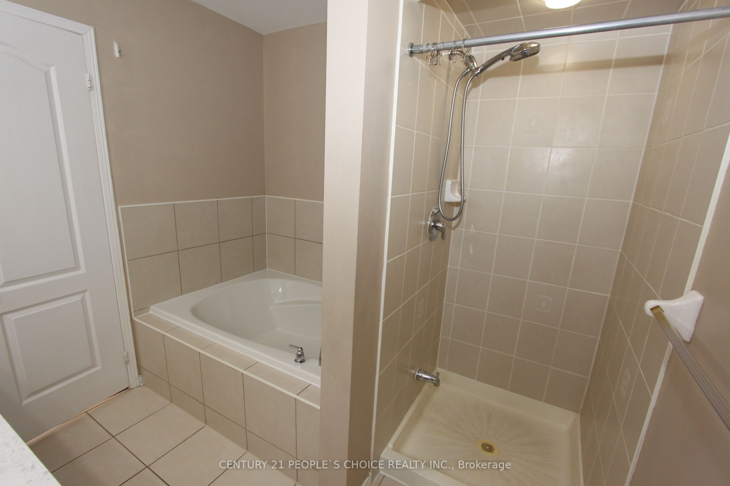 14 Thornbush Boulevard Property Photo 20
