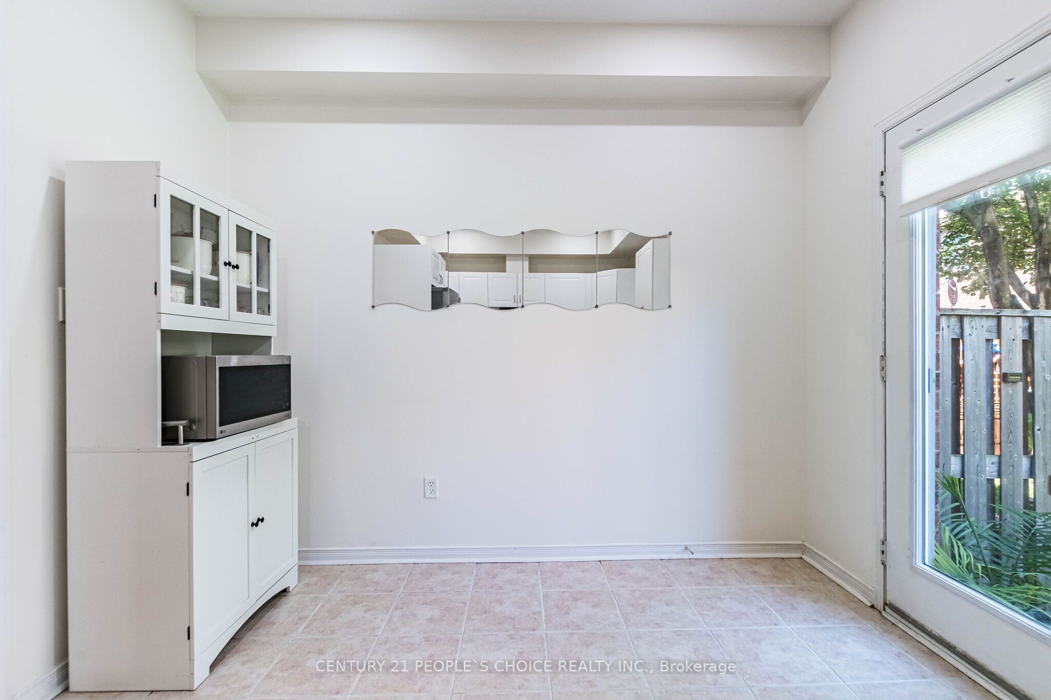 435 Hensall Circle 29 Property Photo 19
