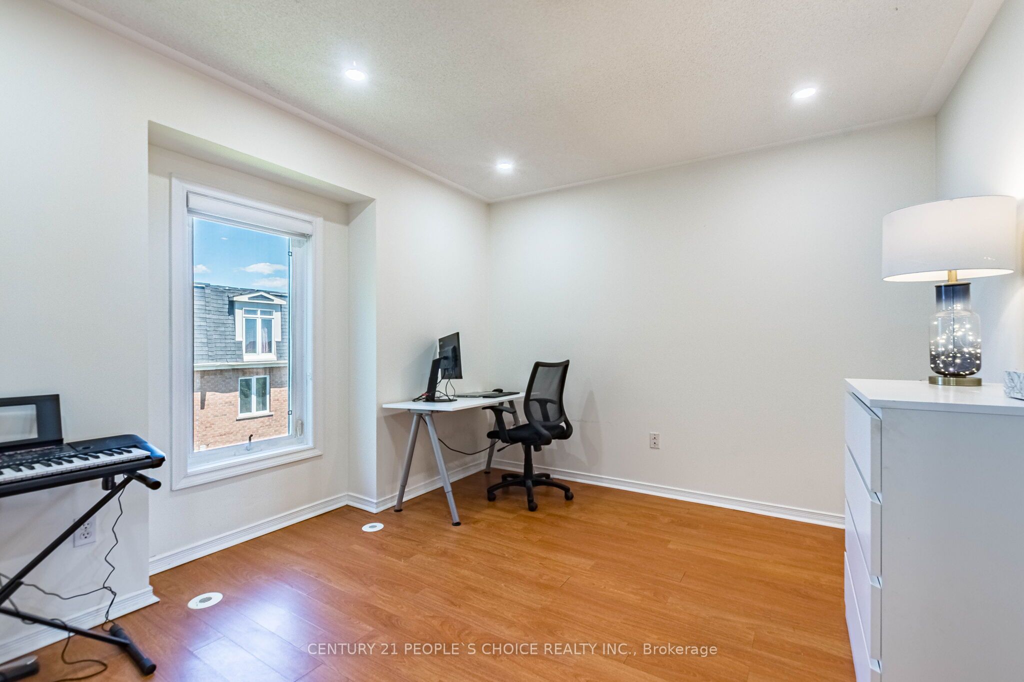 435 Hensall Circle 29 Property Photo 26