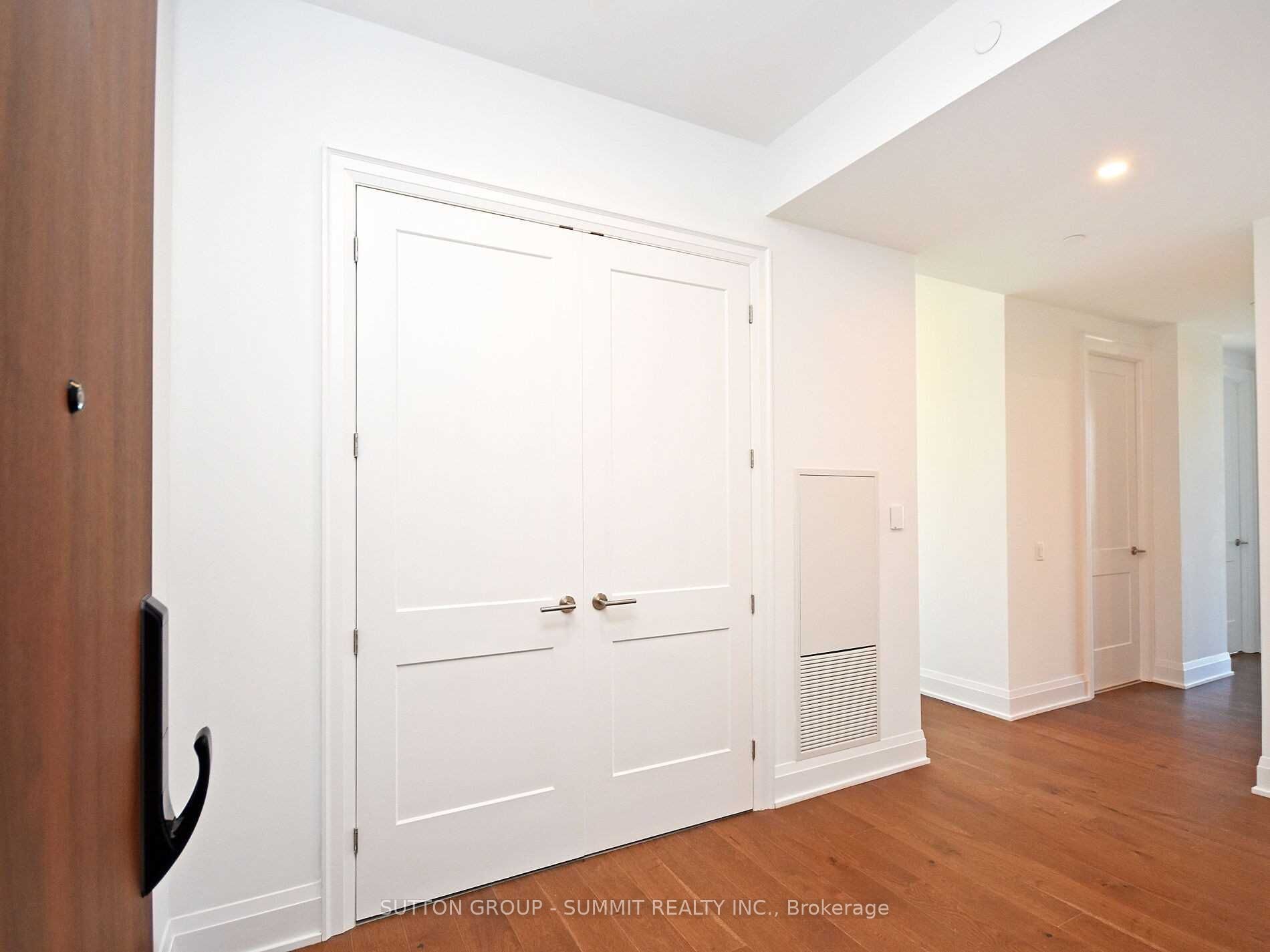 21 Park Street E 1606 Property Photo 10