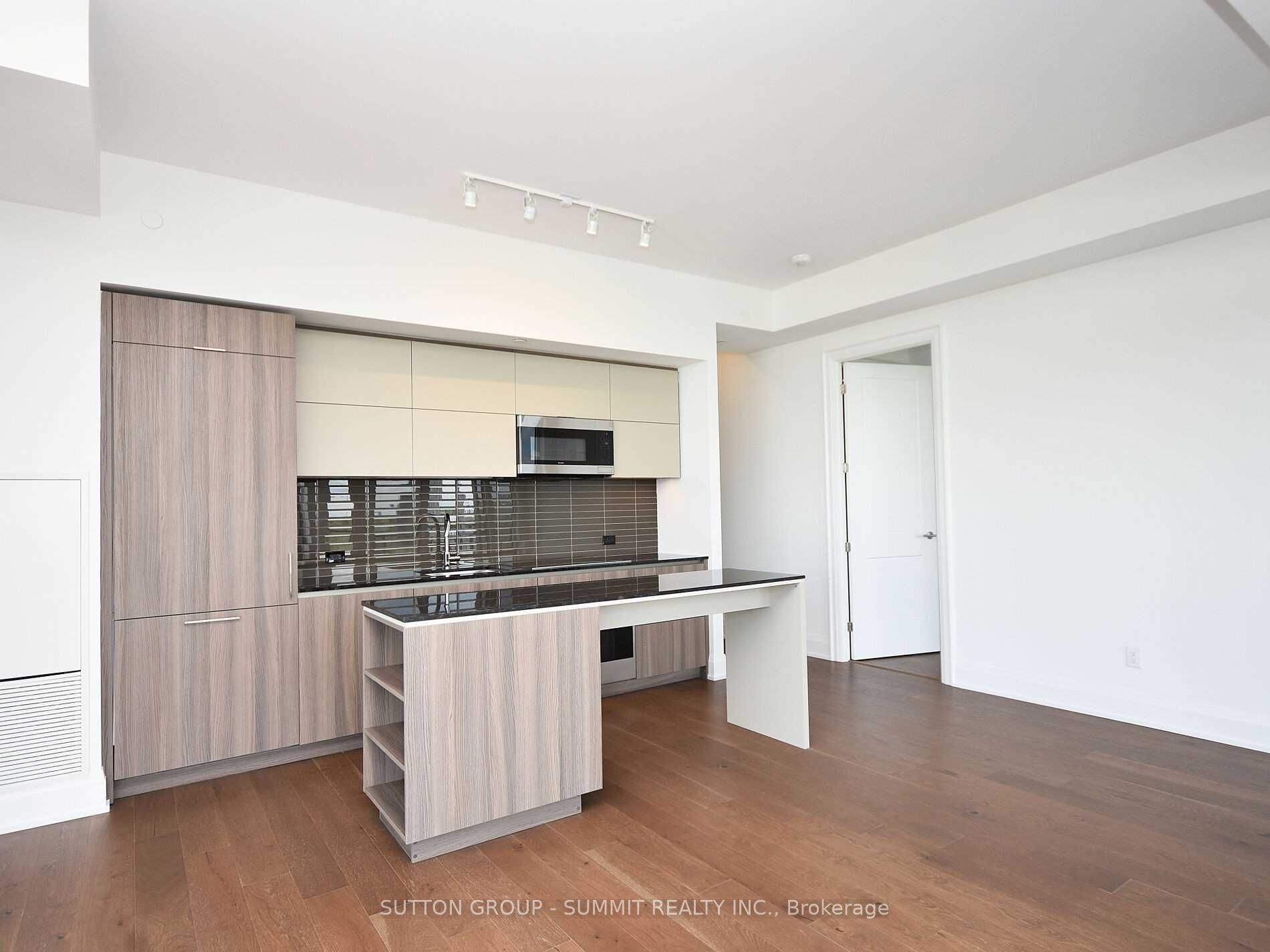21 Park Street E 1606 Property Photo 22