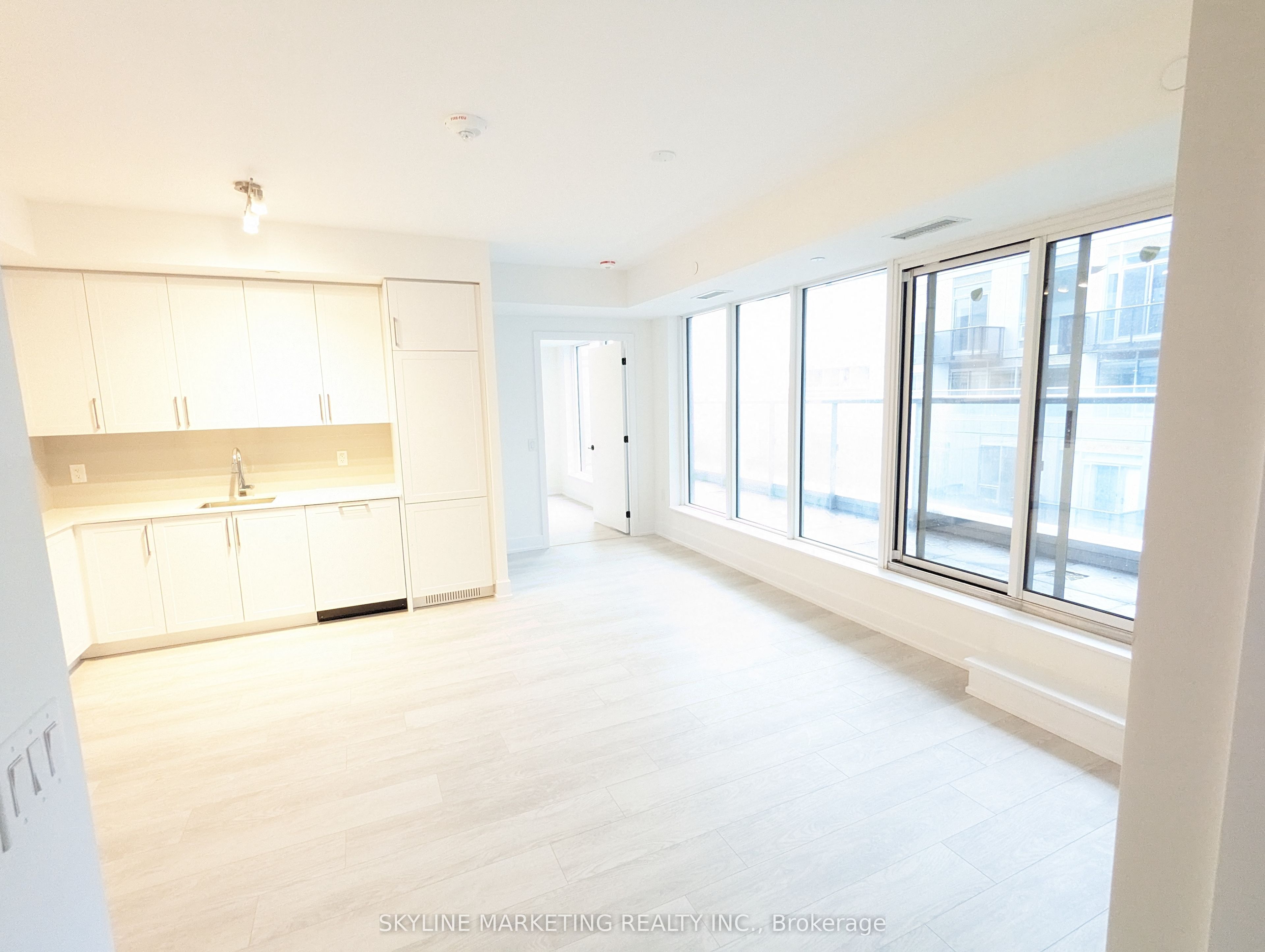 2450 Old Bronte Road 737 Property Photo 1