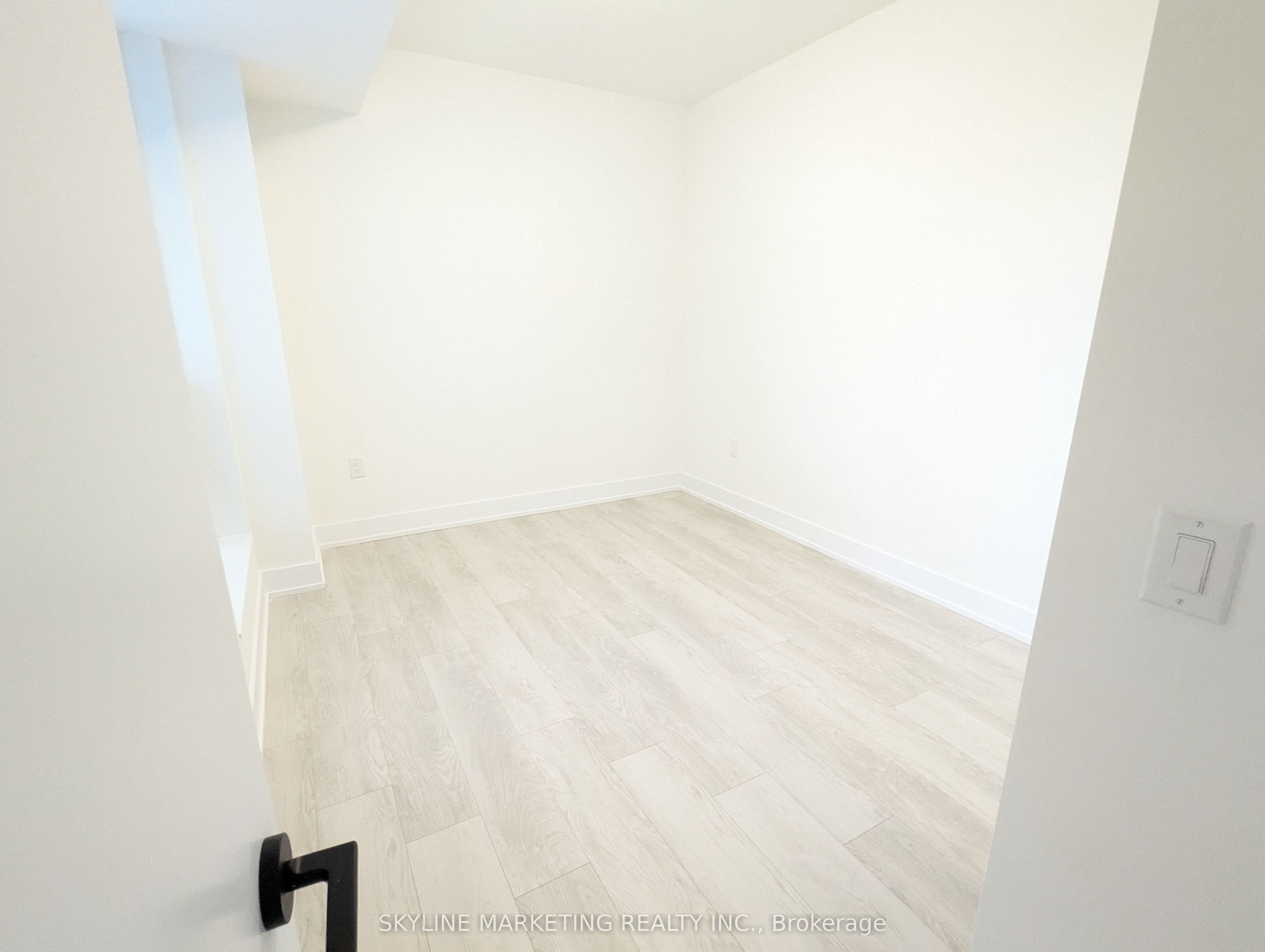2450 Old Bronte Road 737 Property Photo 8