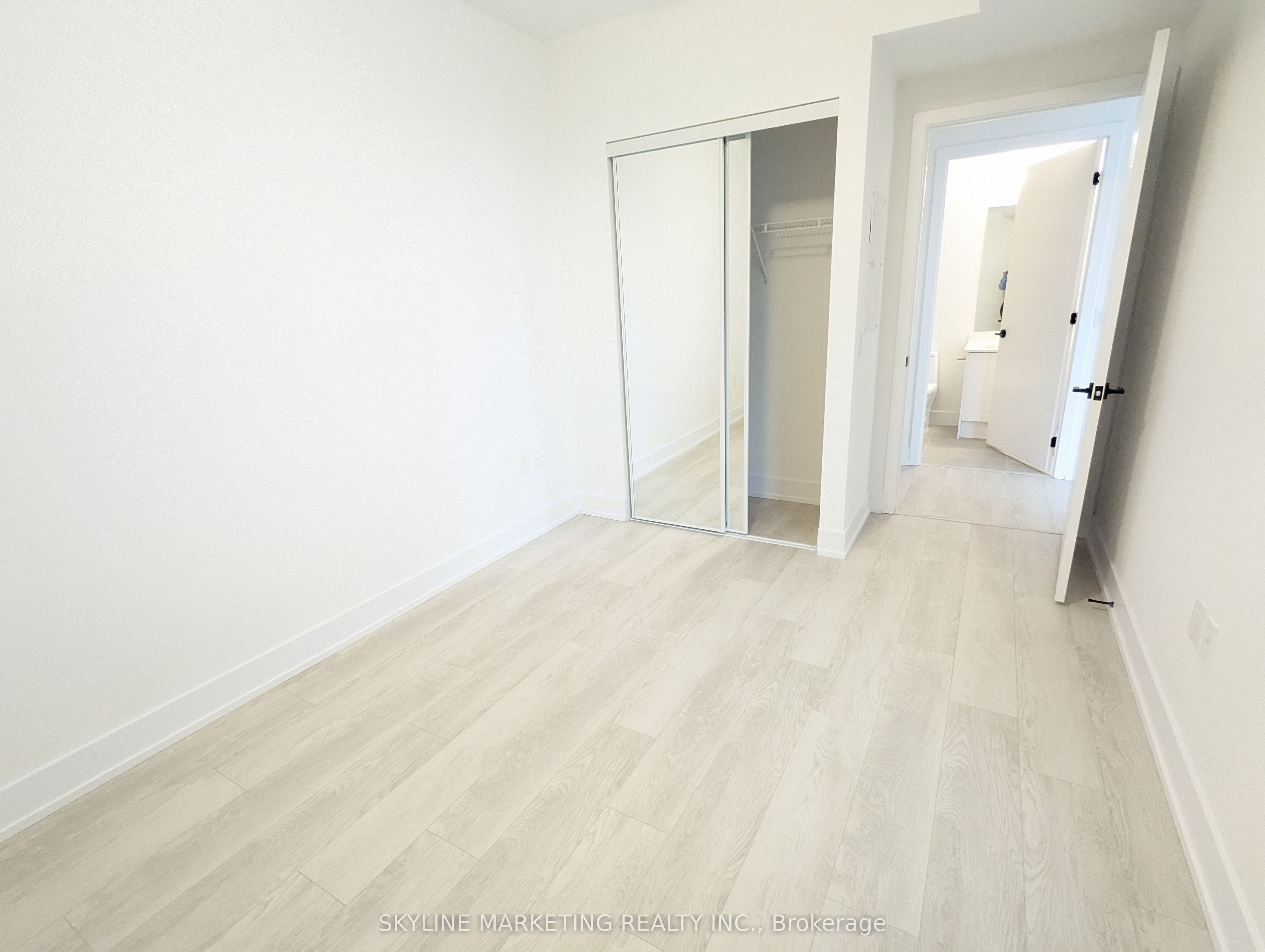 2450 Old Bronte Road 737 Property Photo 9