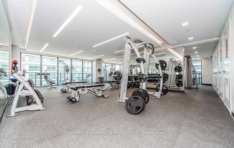 30 Shore Breeze Drive 1013 Property Photo 19