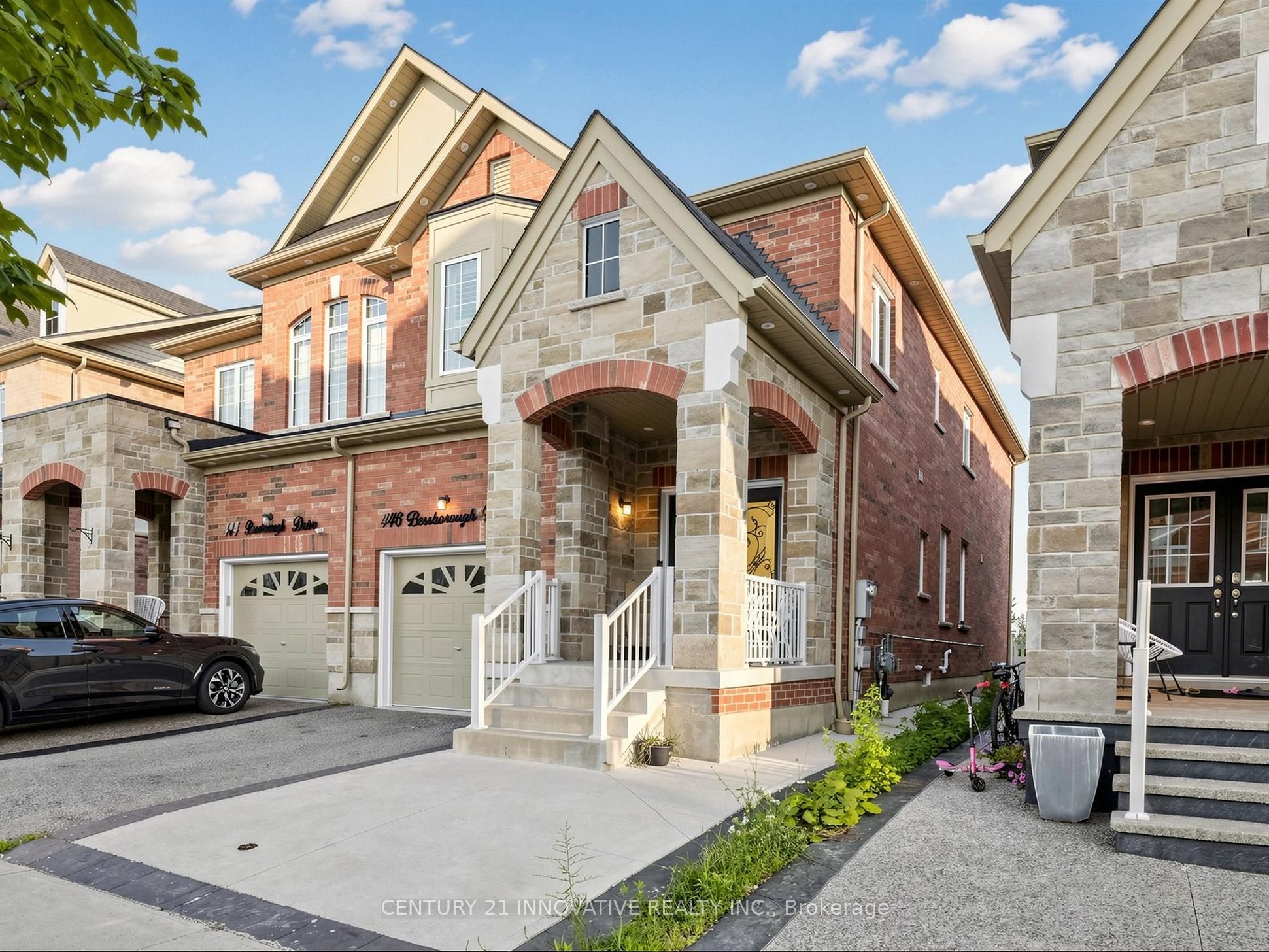 446 Bessborough Drive Property Photo 2