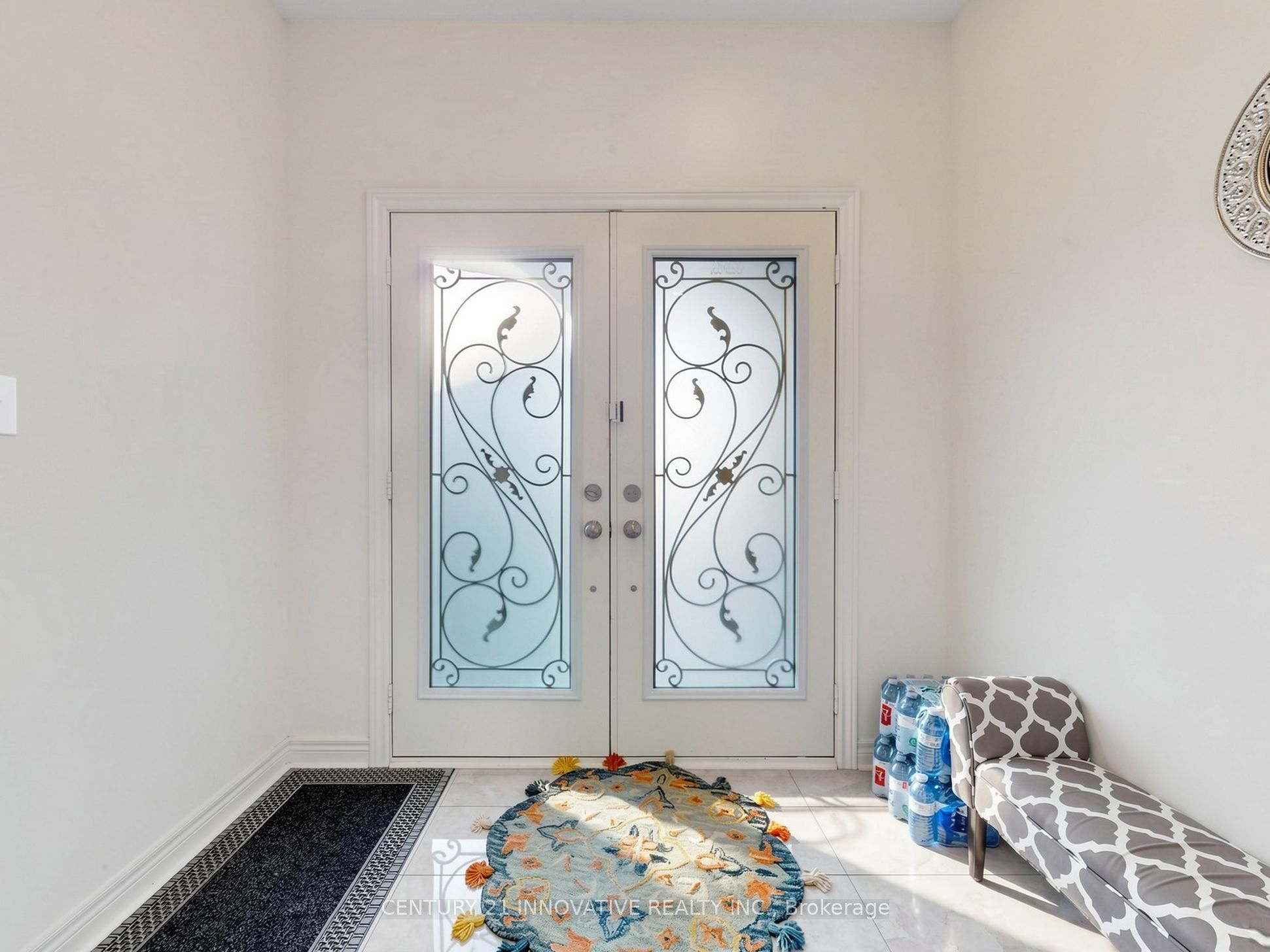 446 Bessborough Drive Property Photo 4