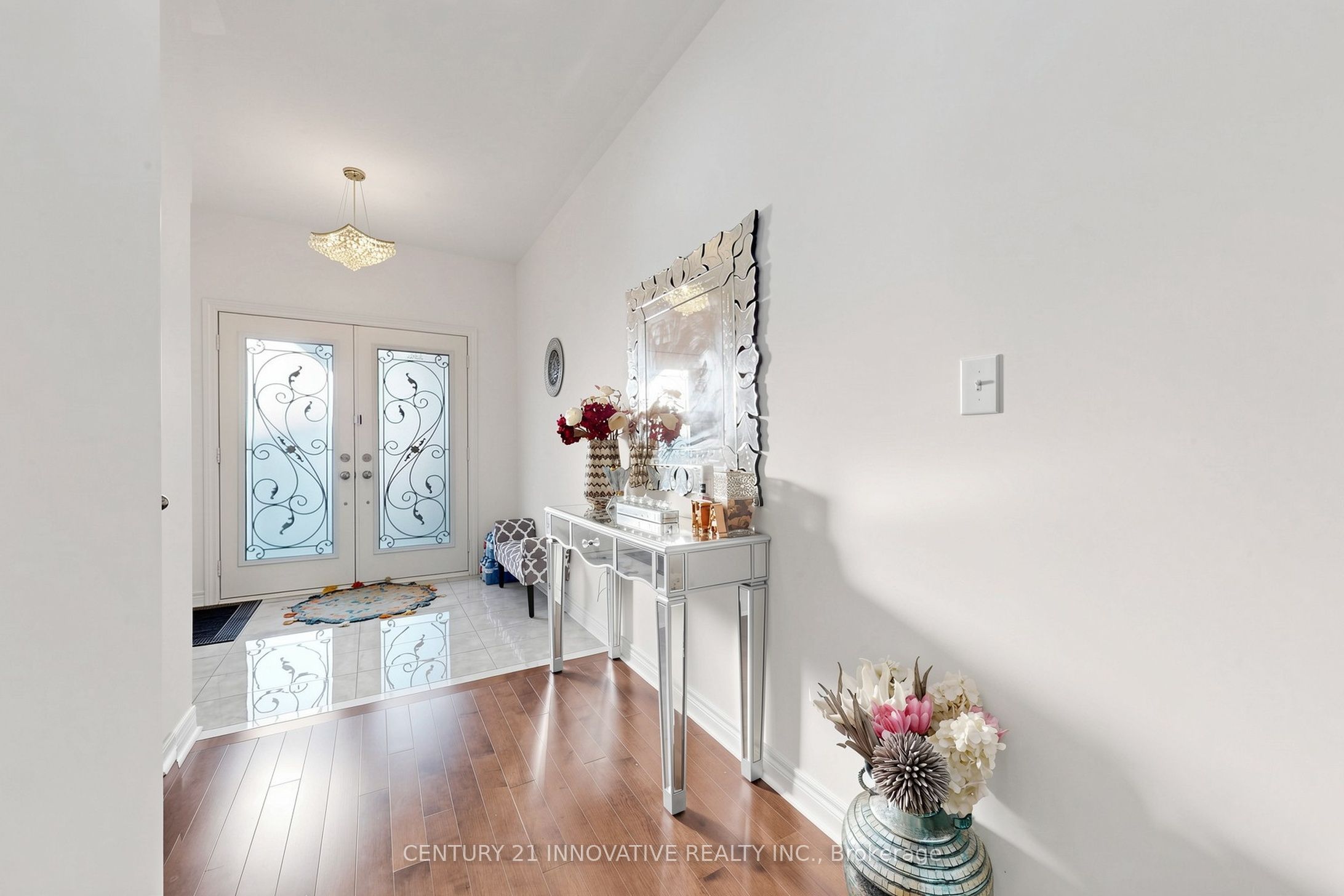 446 Bessborough Drive Property Photo 10