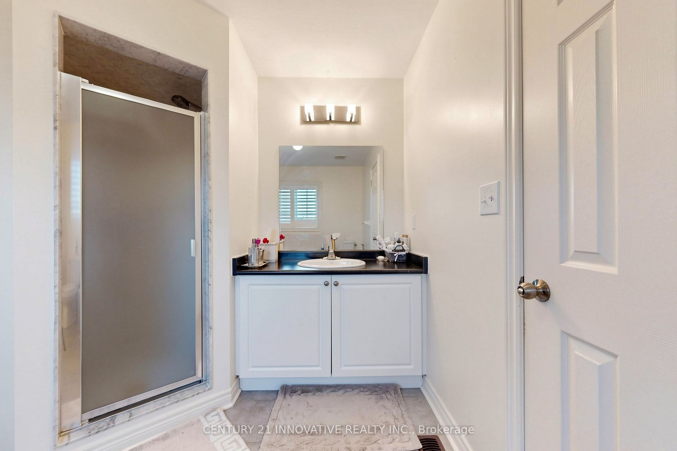 446 Bessborough Drive Property Photo 19
