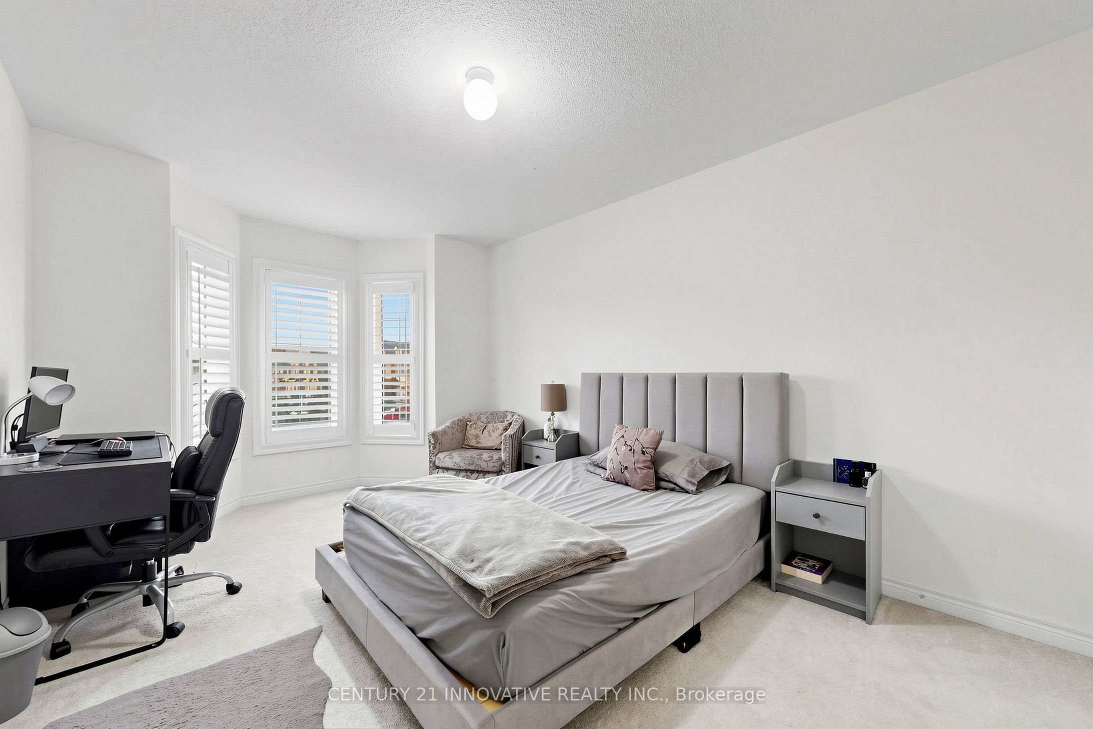 446 Bessborough Drive Property Photo 25