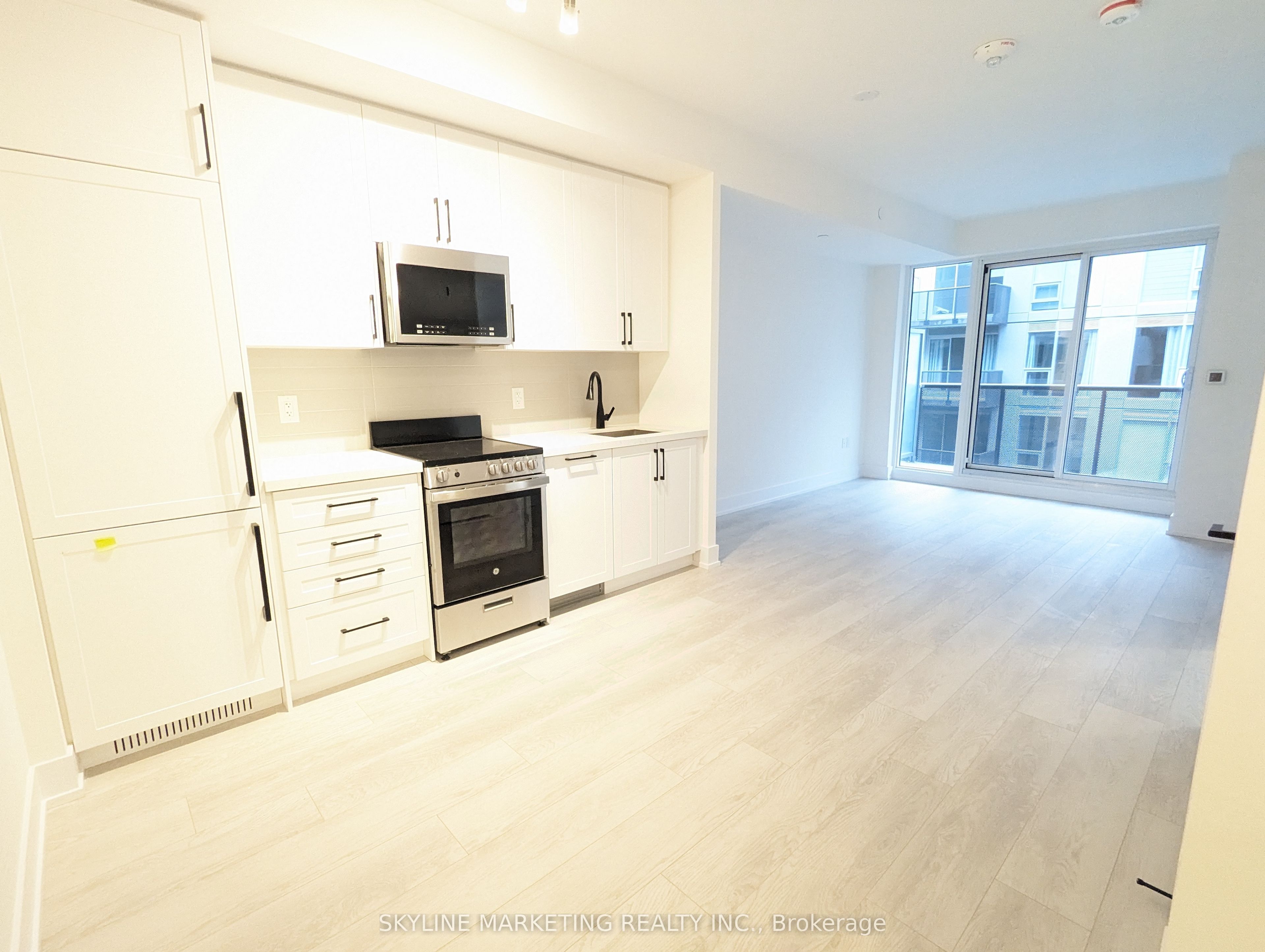 2450 Old Bronte Road 525 Property Photo 1