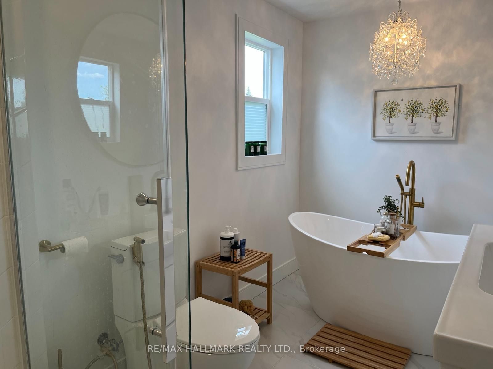 6089 Starfield Crescent Property Photo 25