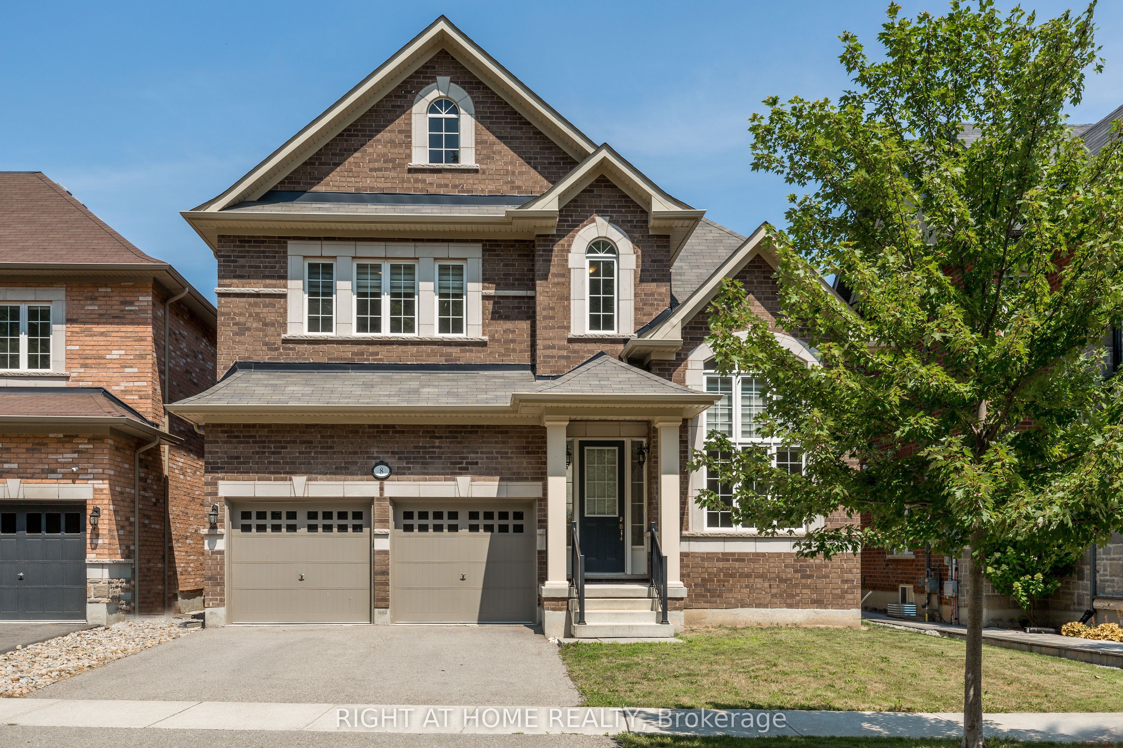 8 Monarch Drive Property Photo 1
