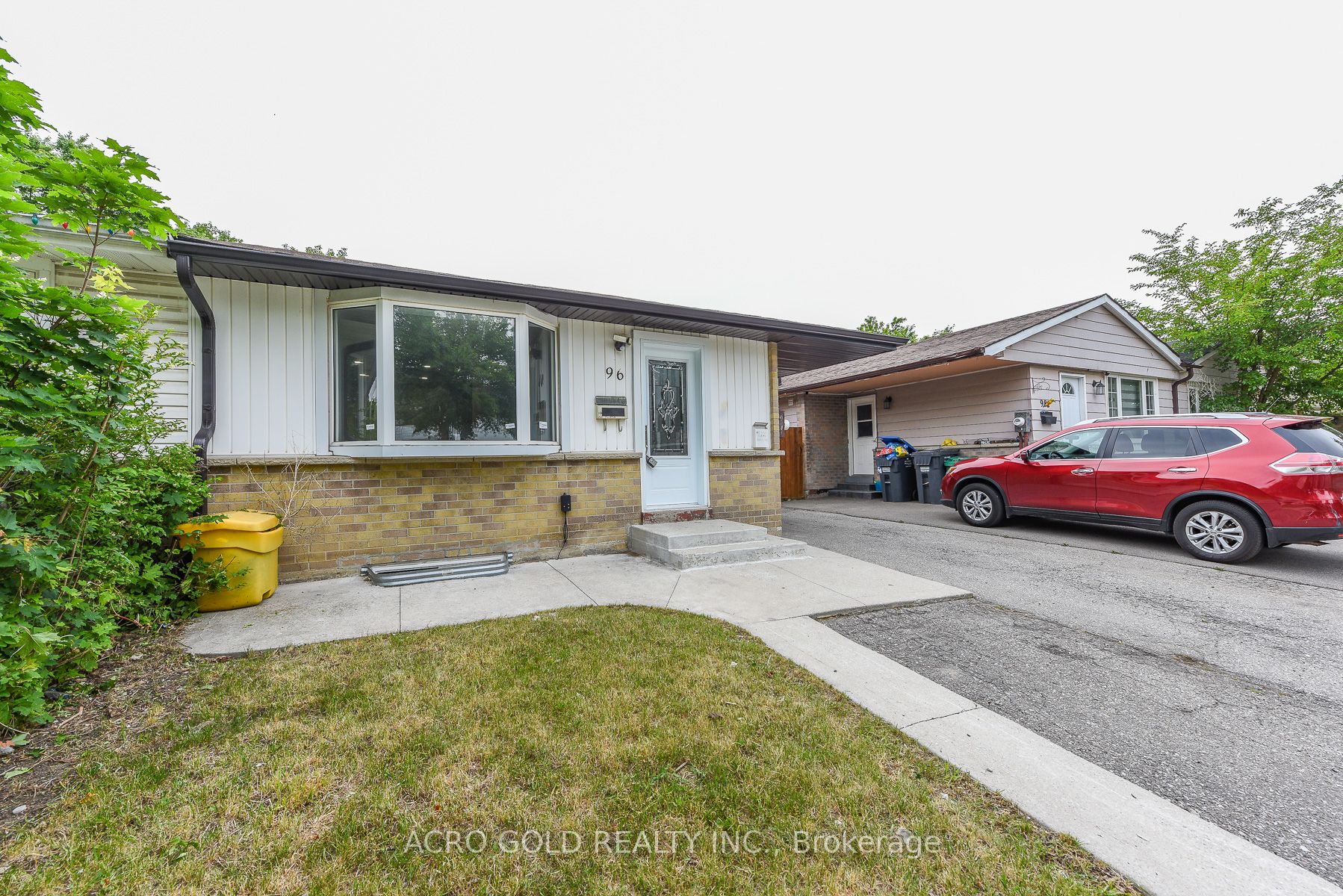 96 Archdekin Drive Property Photo 1